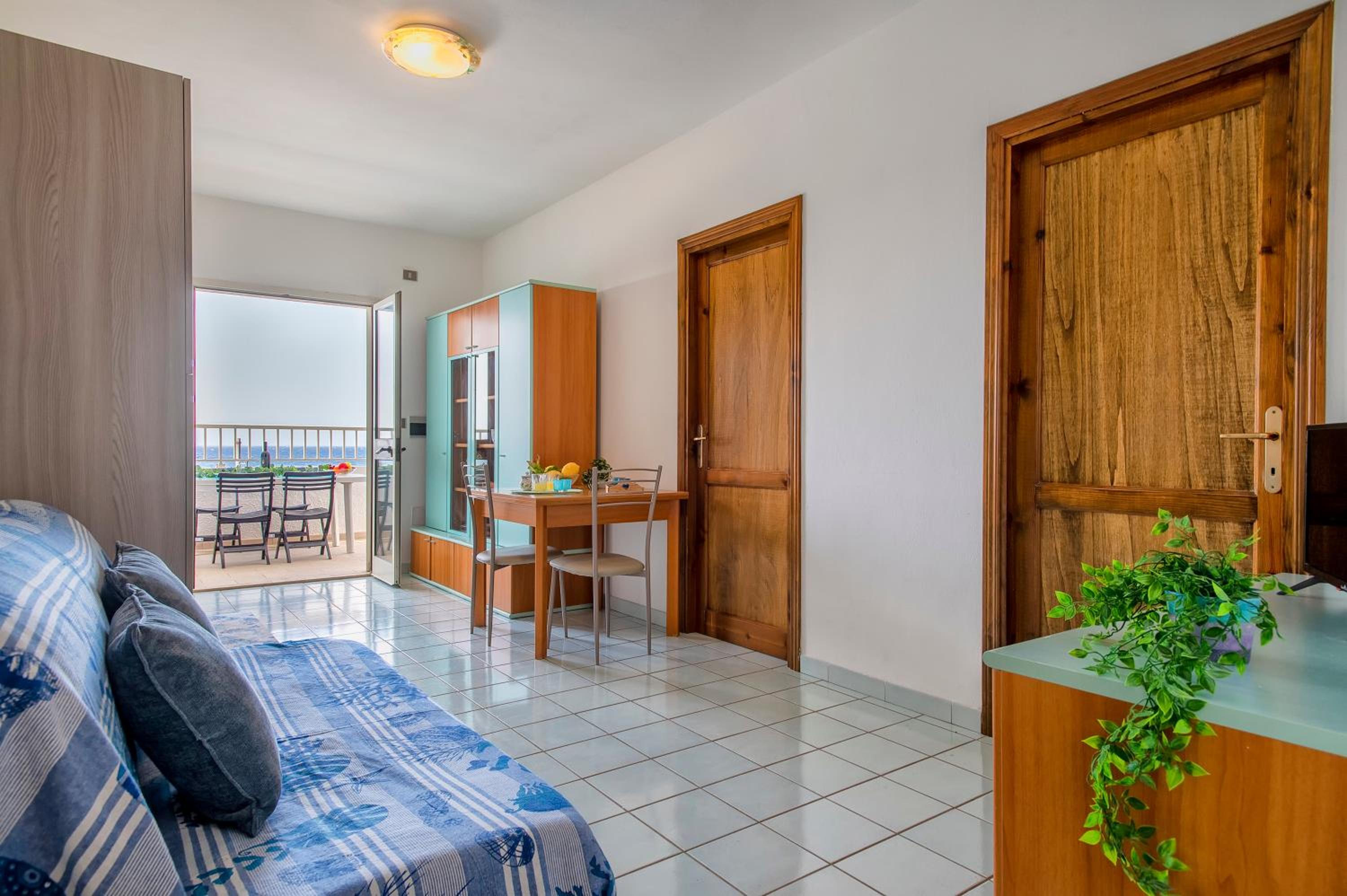 Two-Bedroom Deluxe Apartment with Ocean View