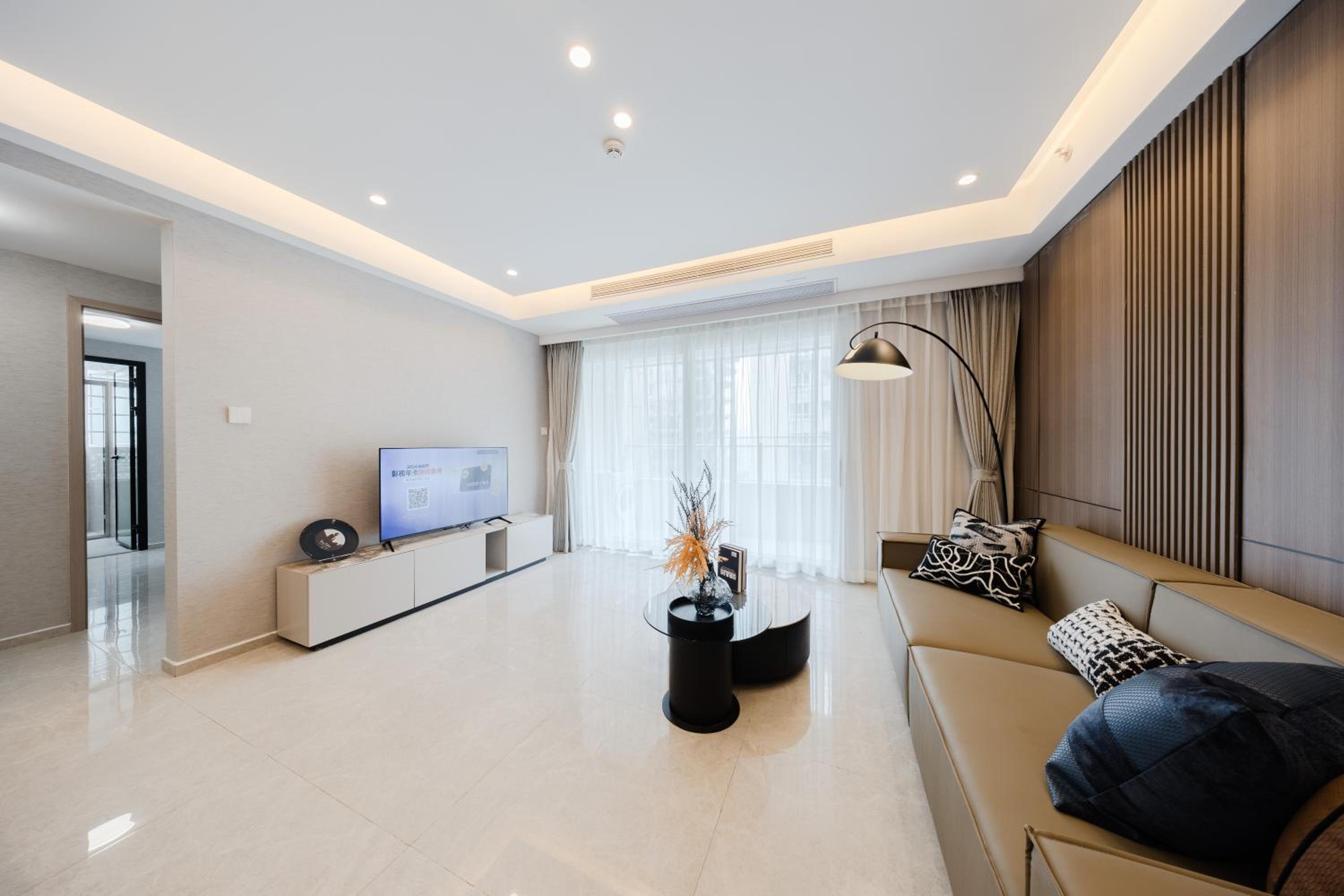 Deluxe Three-Bedroom Suite