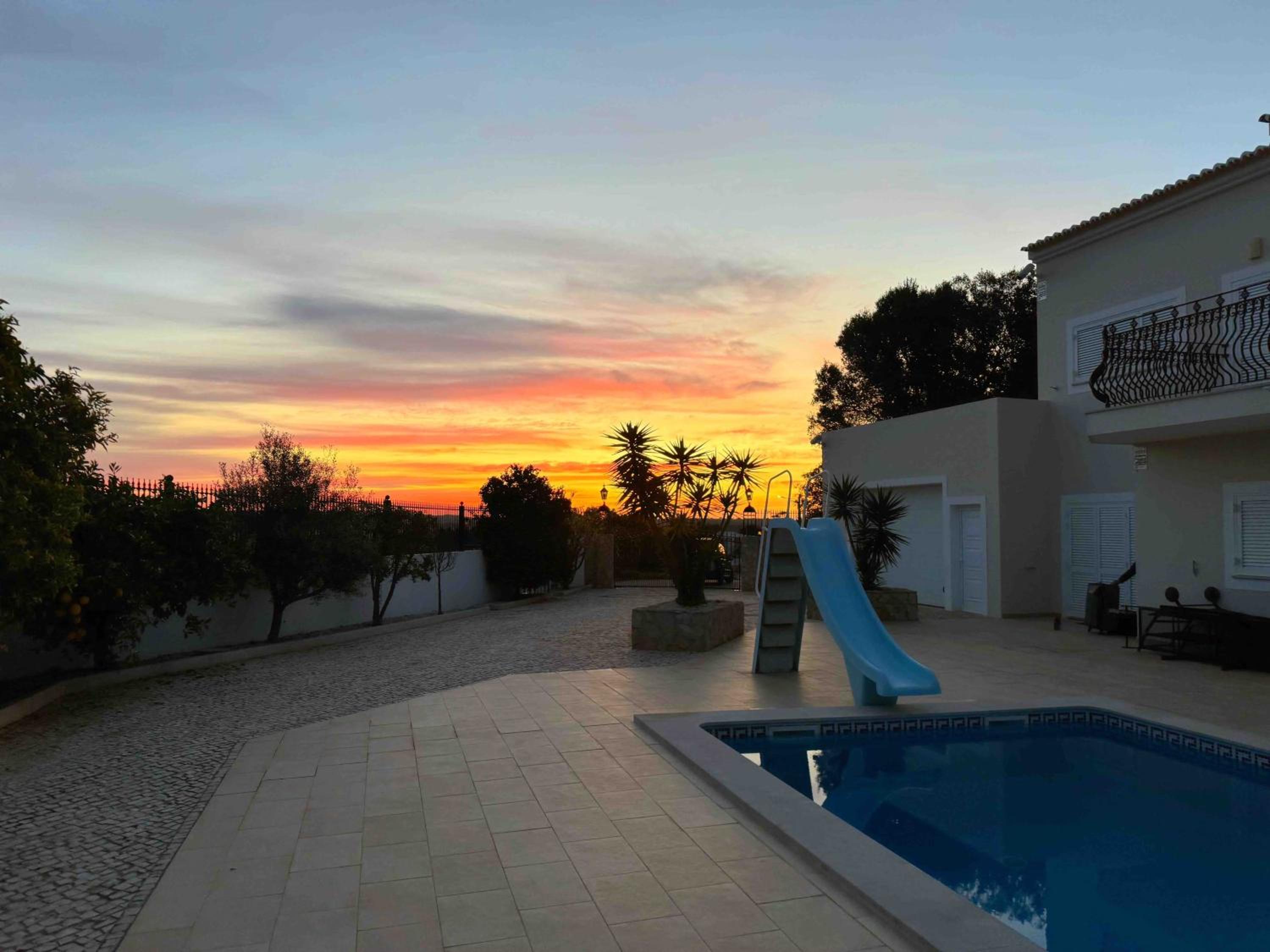 Villa photo 3