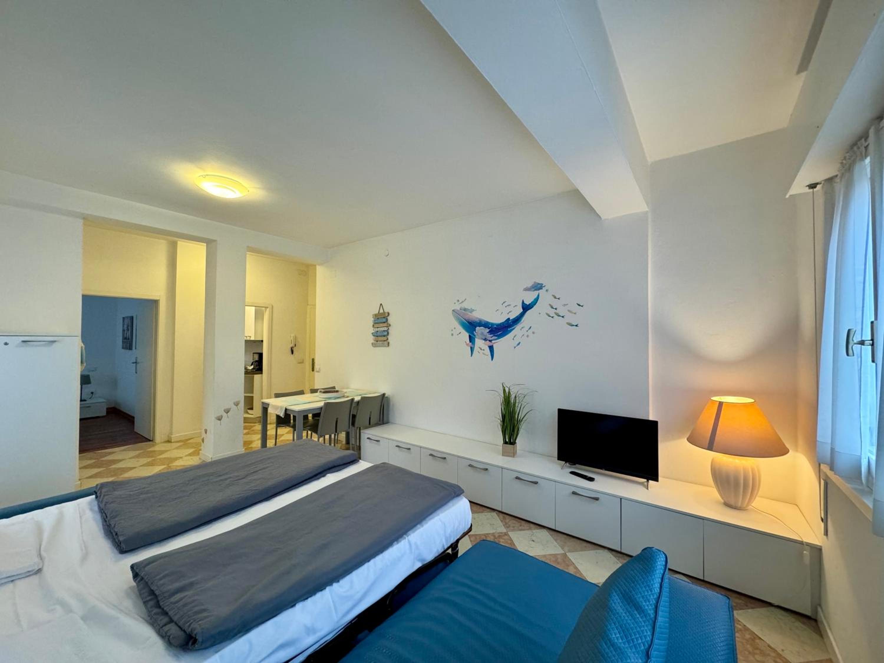 One-Bedroom Apartment