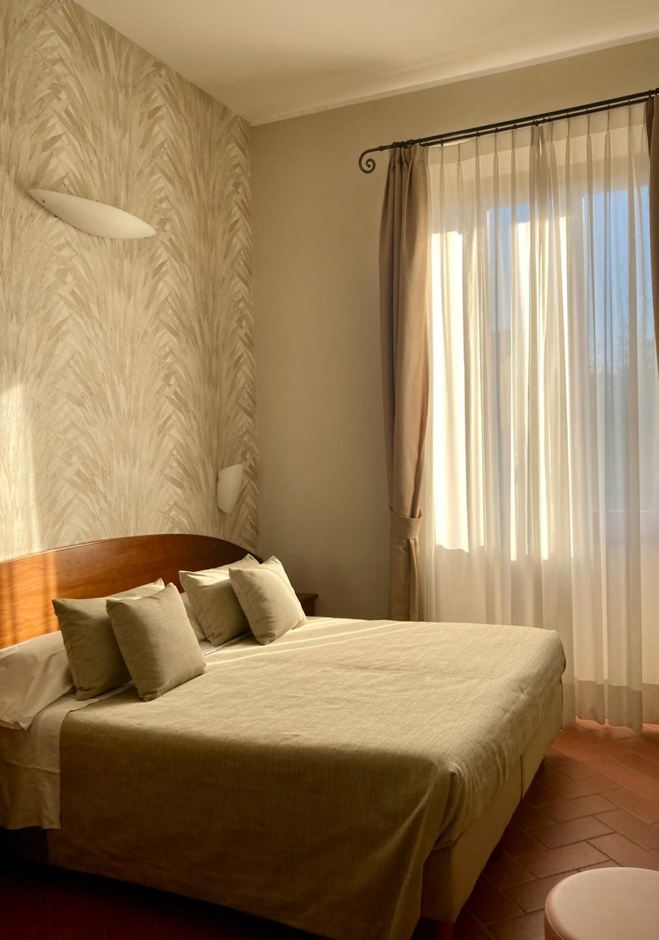 Double or Twin Room photo 1