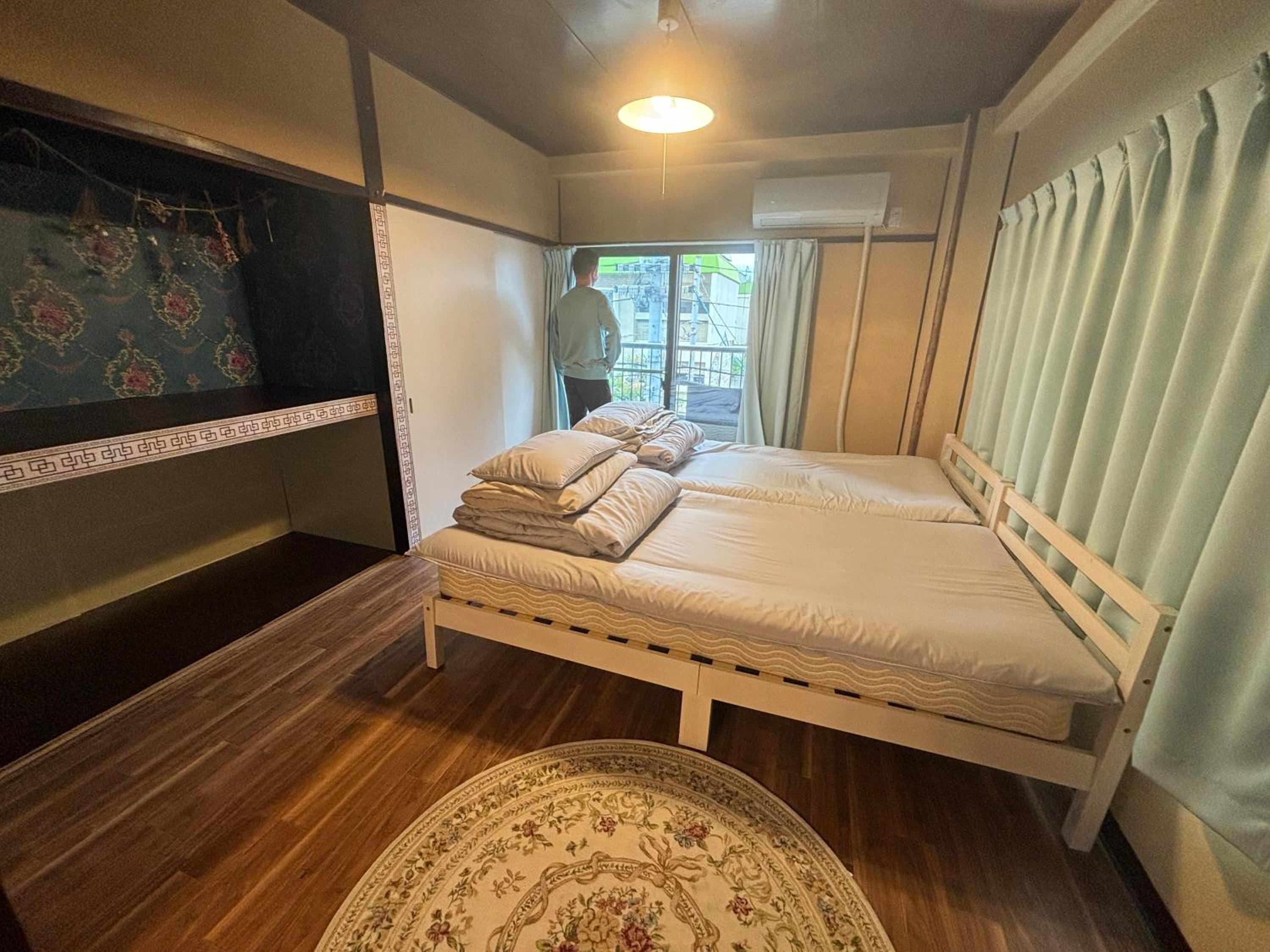 Standard Twin Room with Sofa - Photo 19