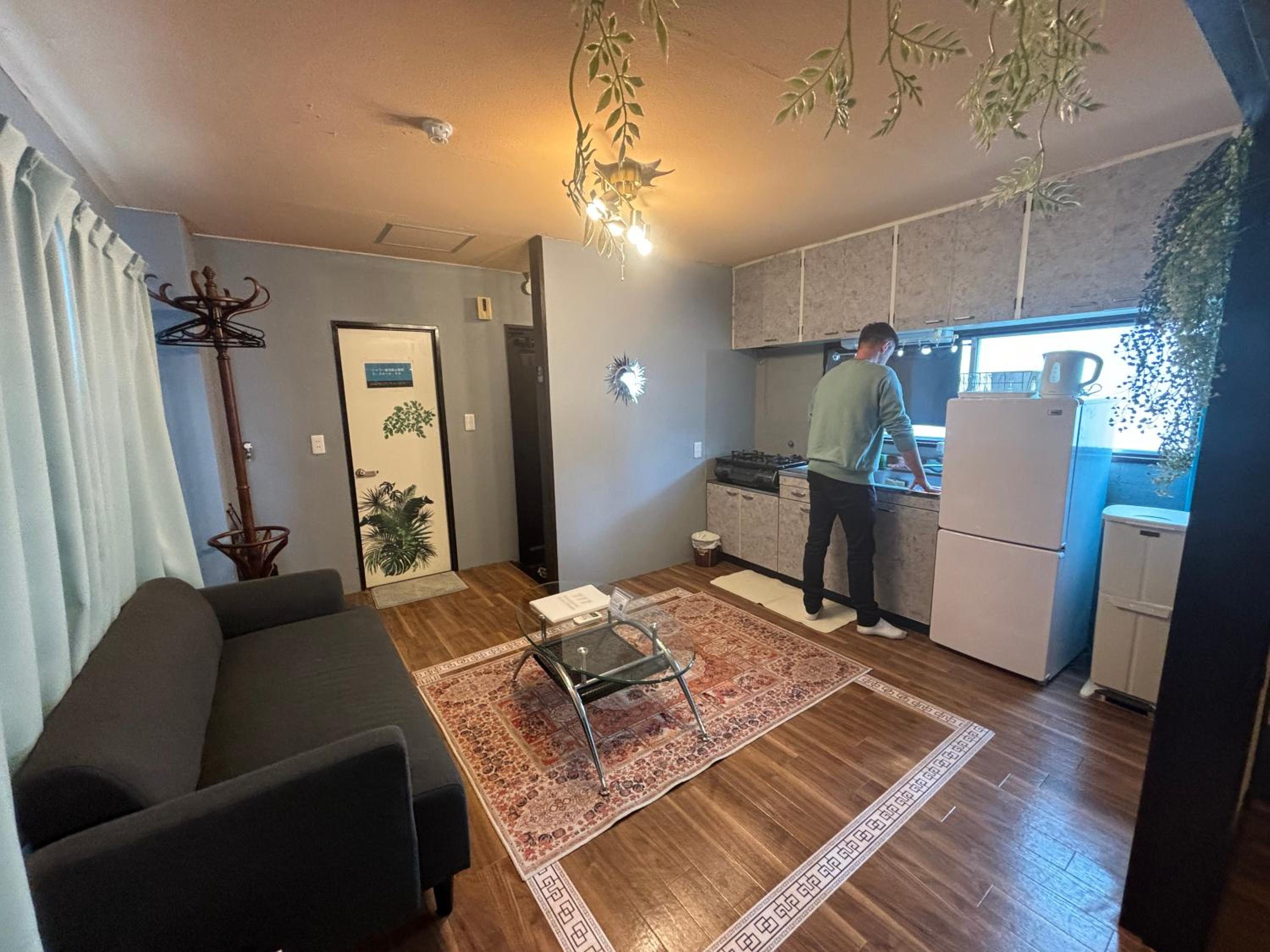 Standard Twin Room with Sofa - Photo 20
