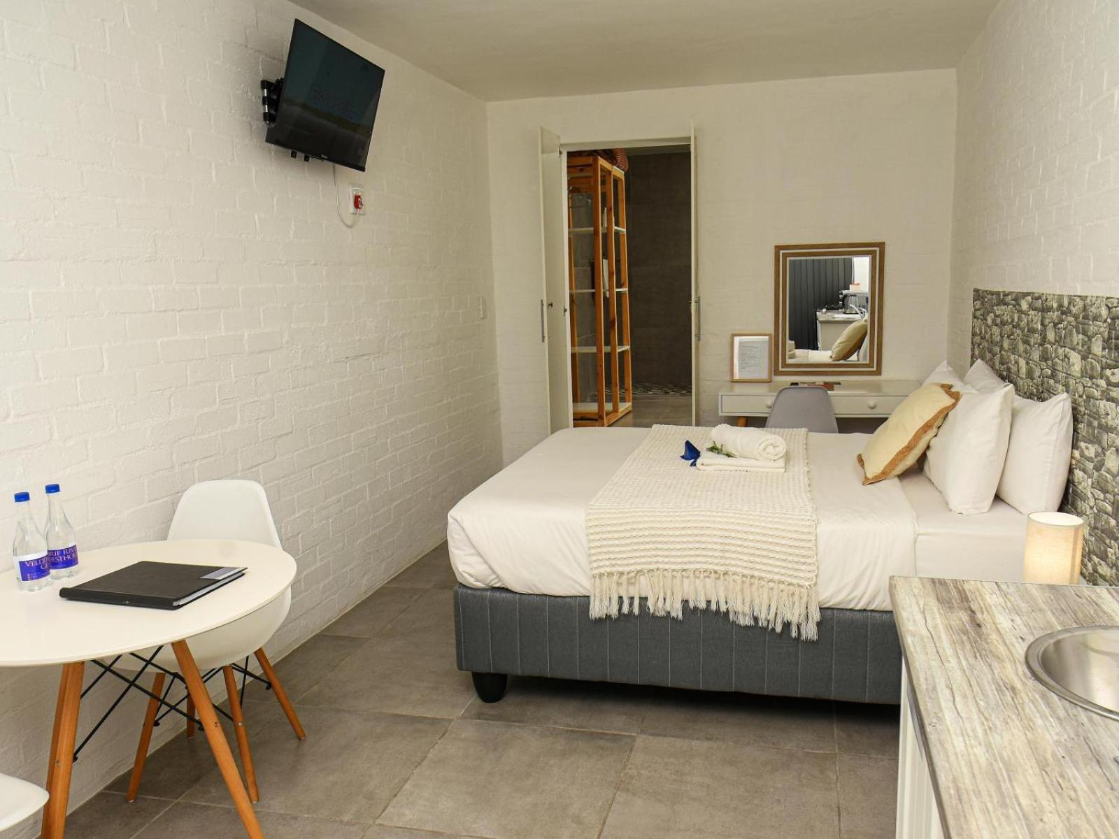 Standard Queen Room photo 3