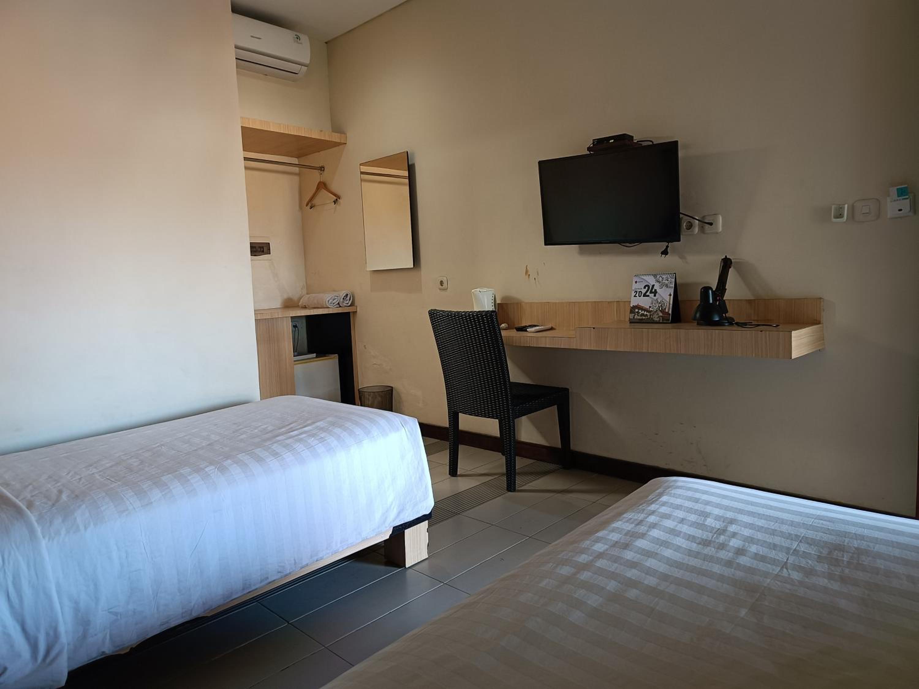 Deluxe Double or Twin Room