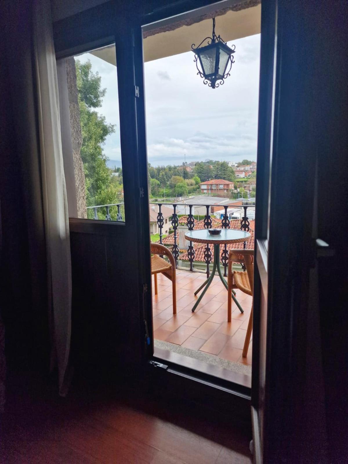 Deluxe Double Room with Balcony photo 2