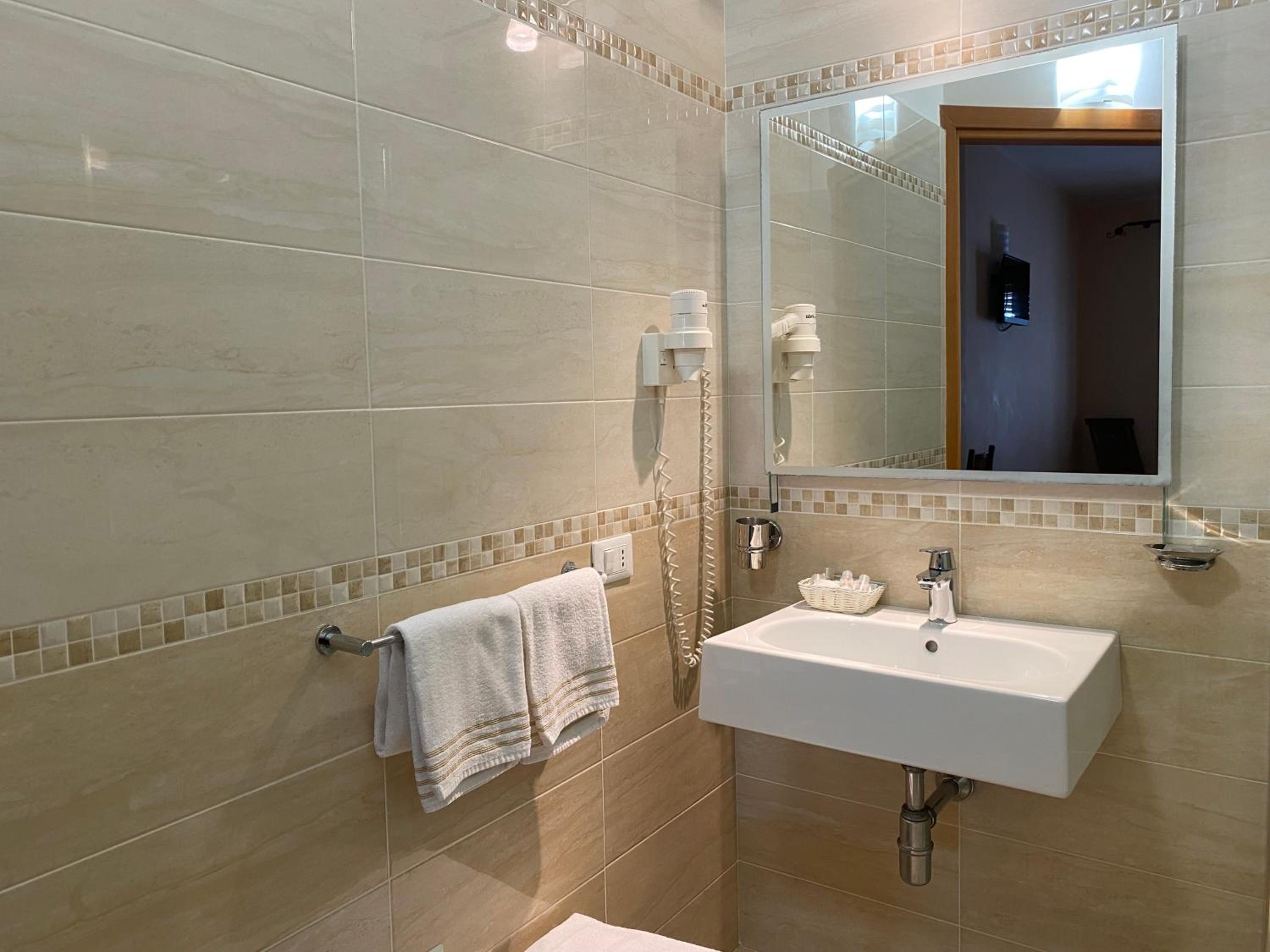 Double Room - Annex - Photo 5