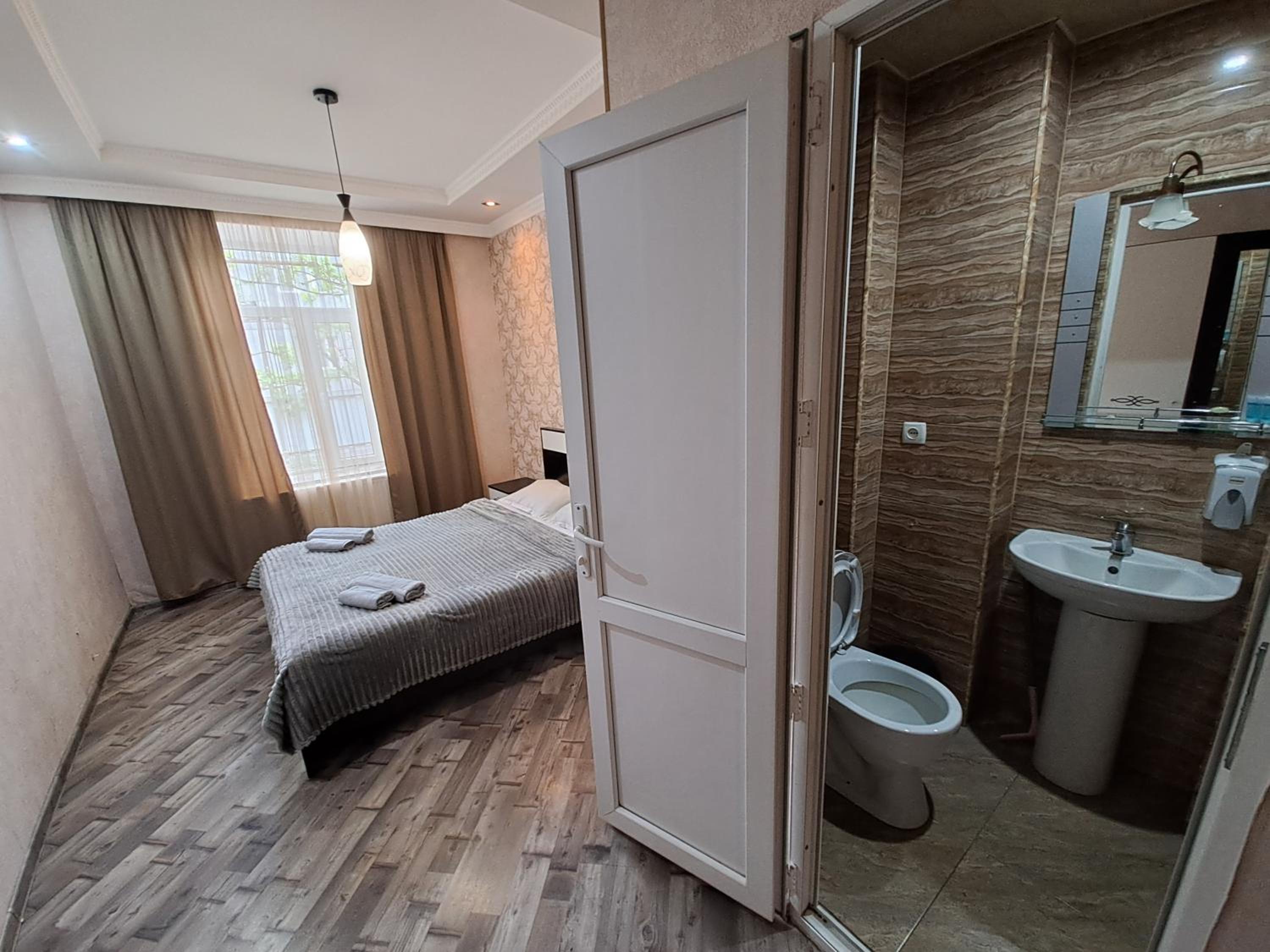 Family Room - Photo 15