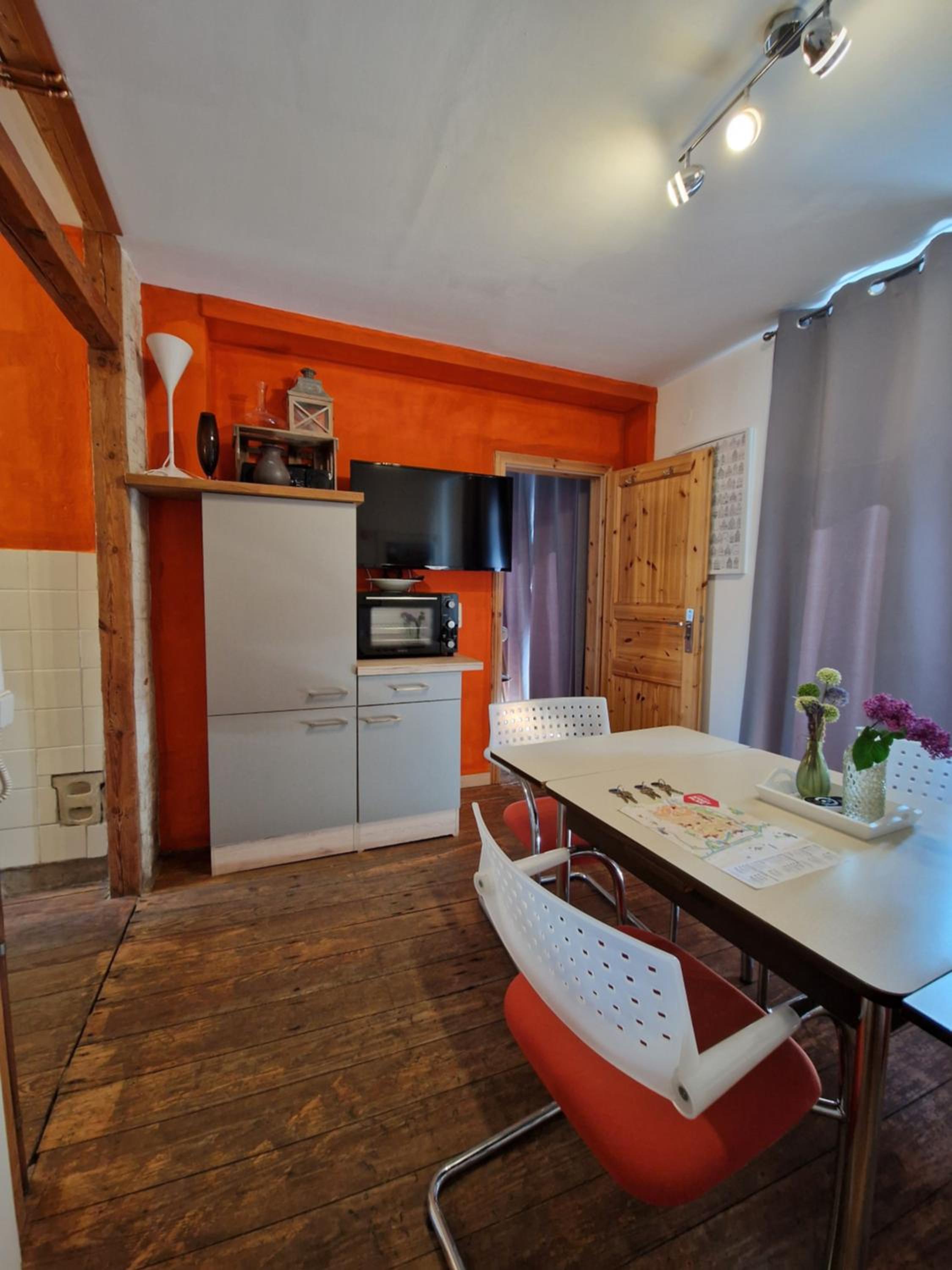 Apartment photo 2