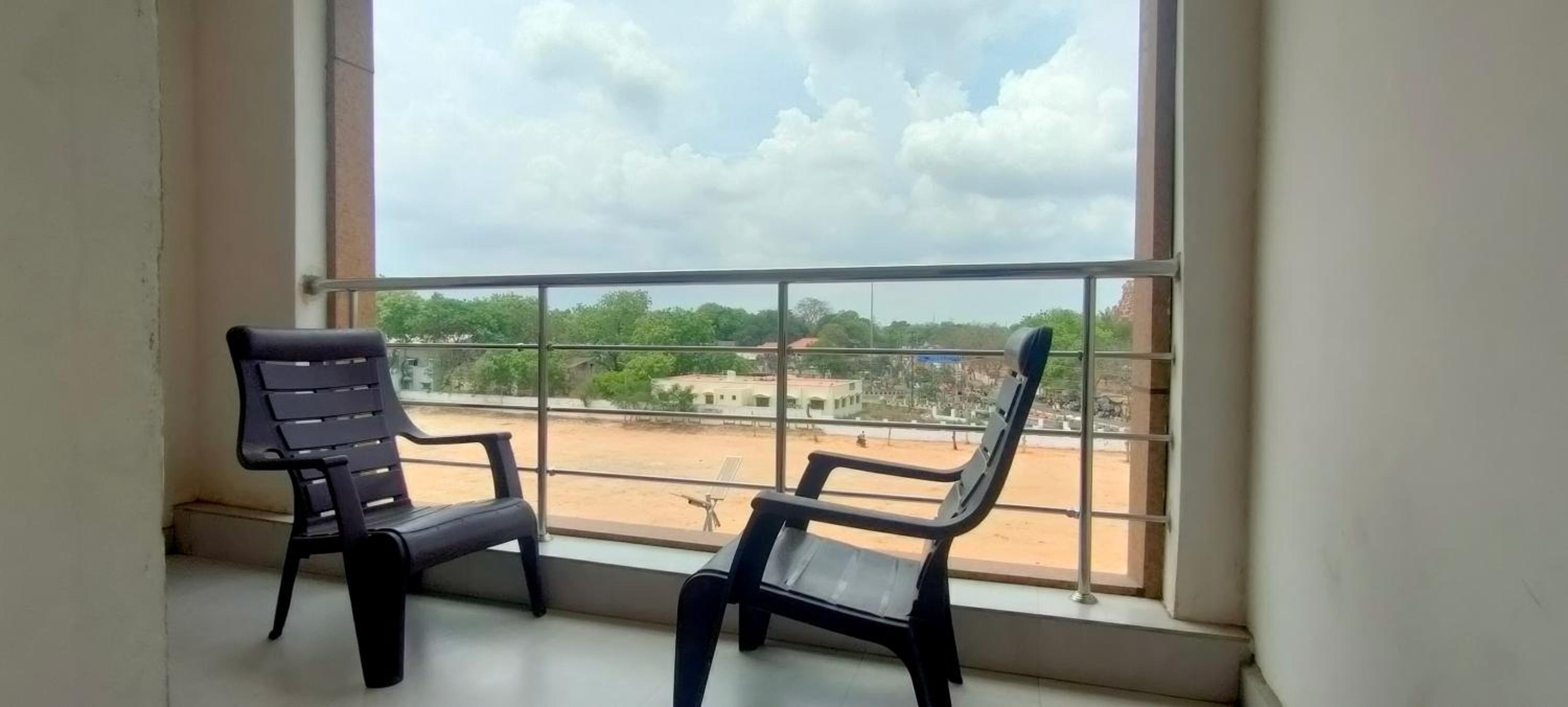 Triple Room with Balcony - Photo 13