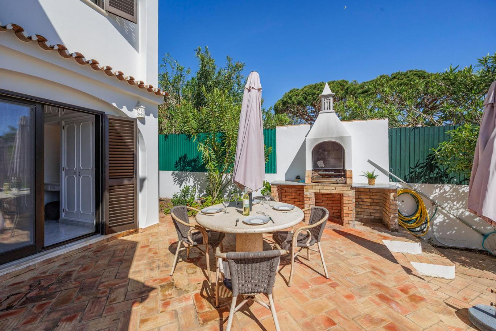 Three-Bedroom Villa photo 2