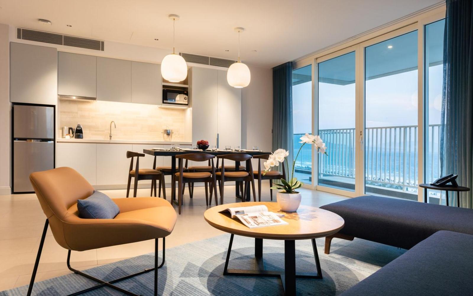 2 Bedroom Suite with Terrace Panoramic Ocean View  - 1 King & 1 Twin - Photo 3