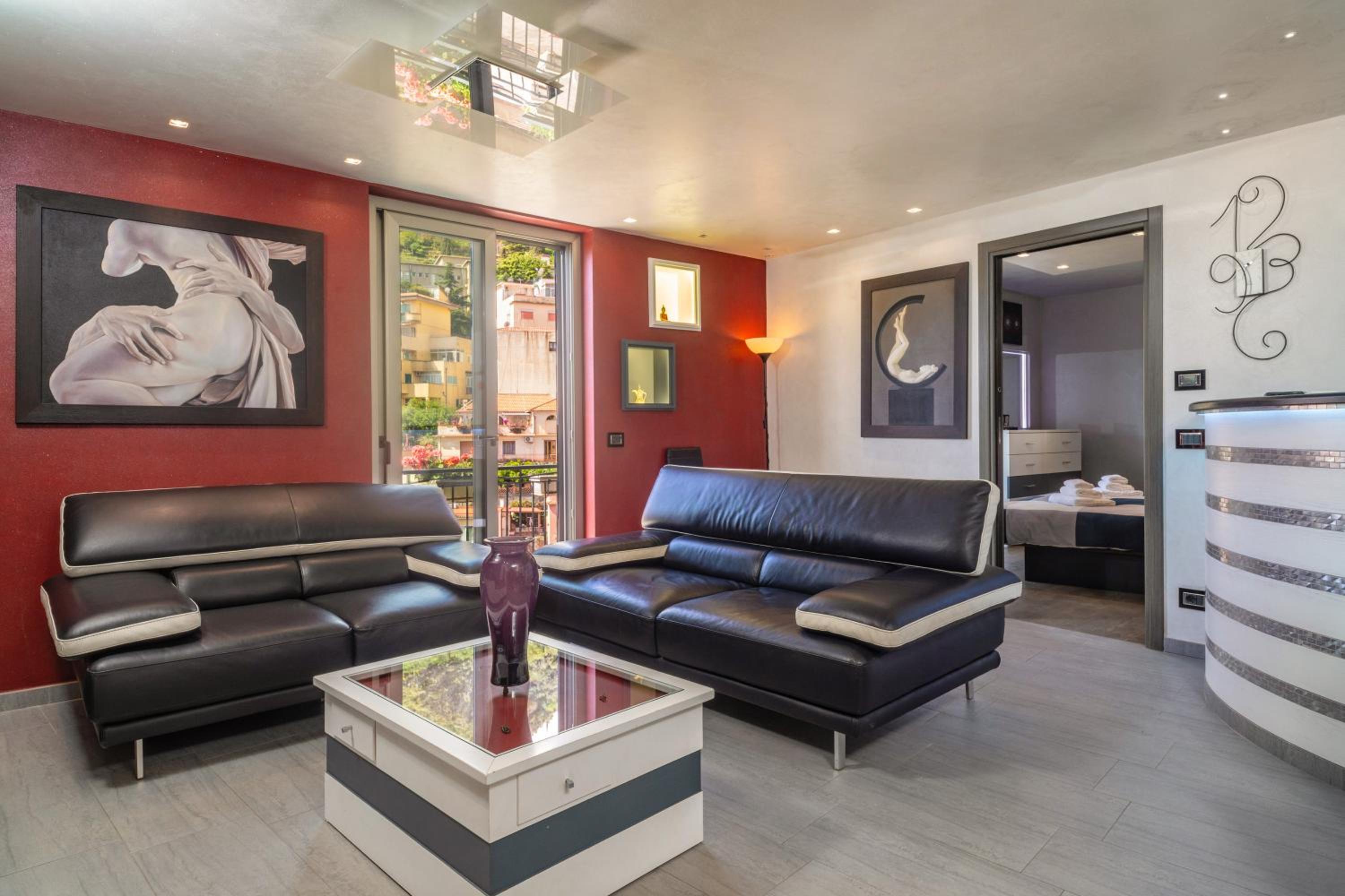 Superior One-Bedroom Apartment with Balcony