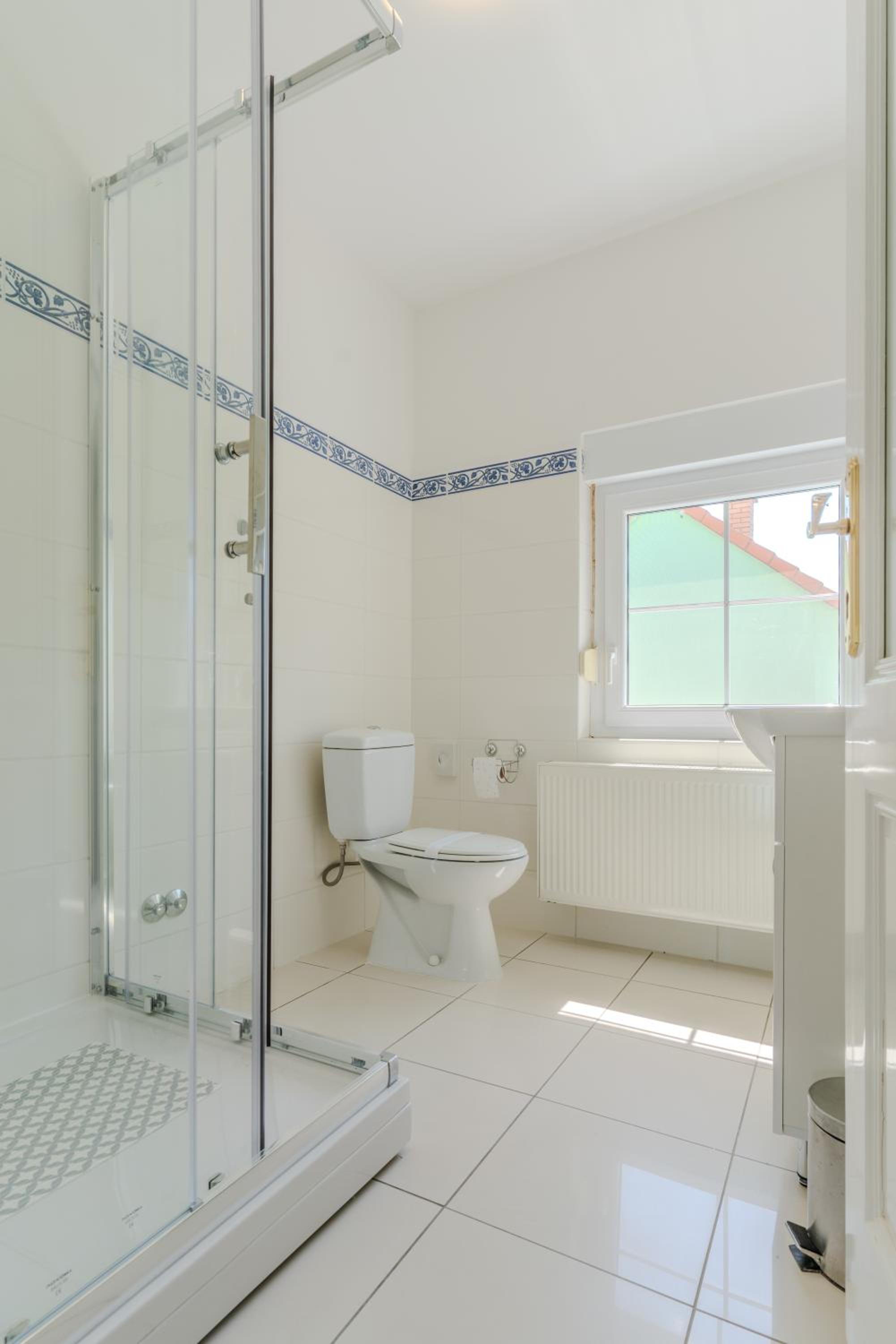 Deluxe Double or Twin Room with Balcony - Photo 8