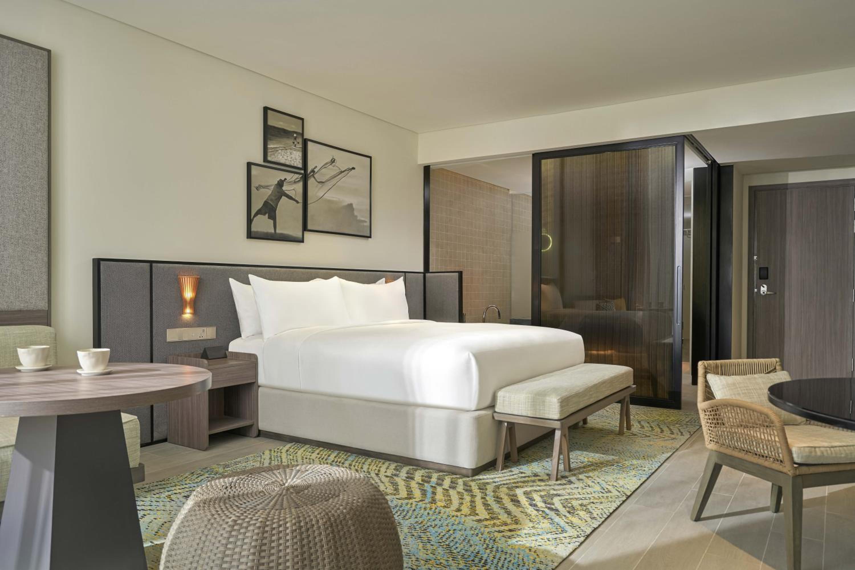Standard King Room with Ocean View - Photo 1