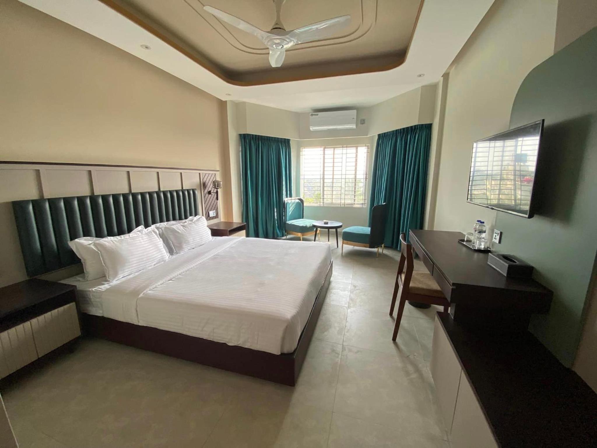 Deluxe Double Room photo 2
