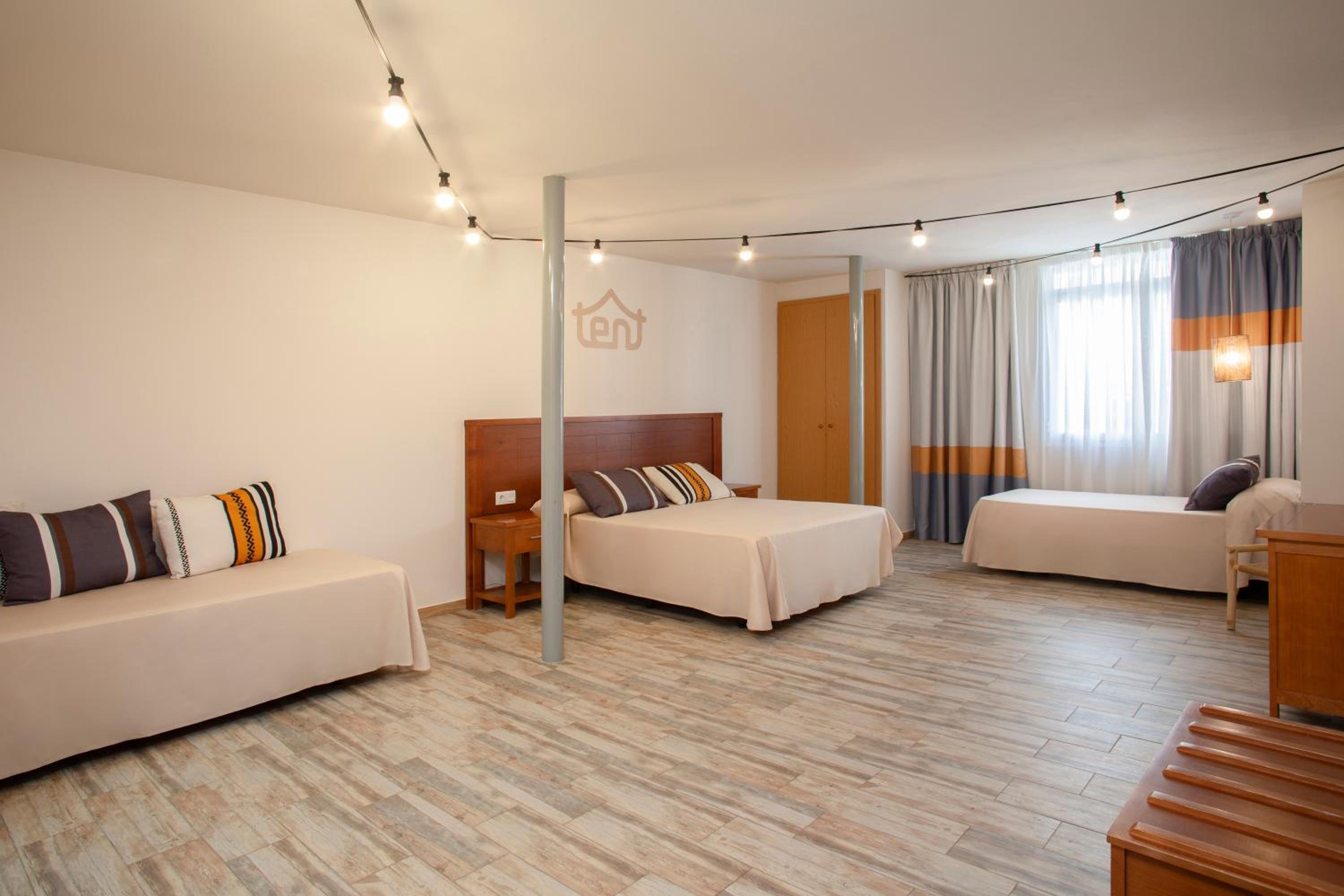 Family Room - Photo 1