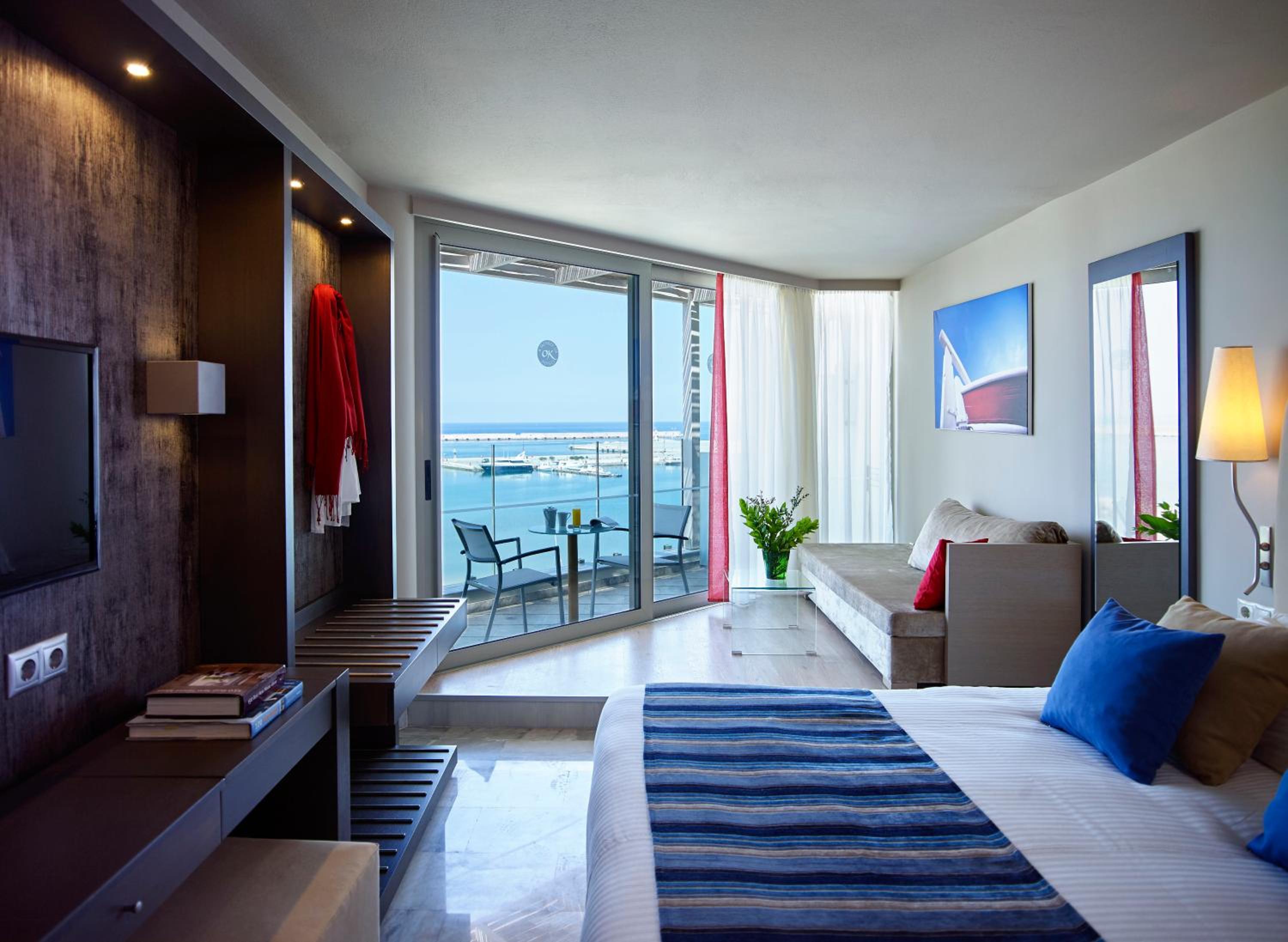 Junior Suite with Sea View - Photo 1