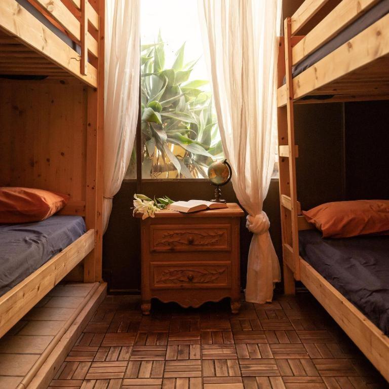 Cama en Habitación Compartida Mixta de 6 Camas
