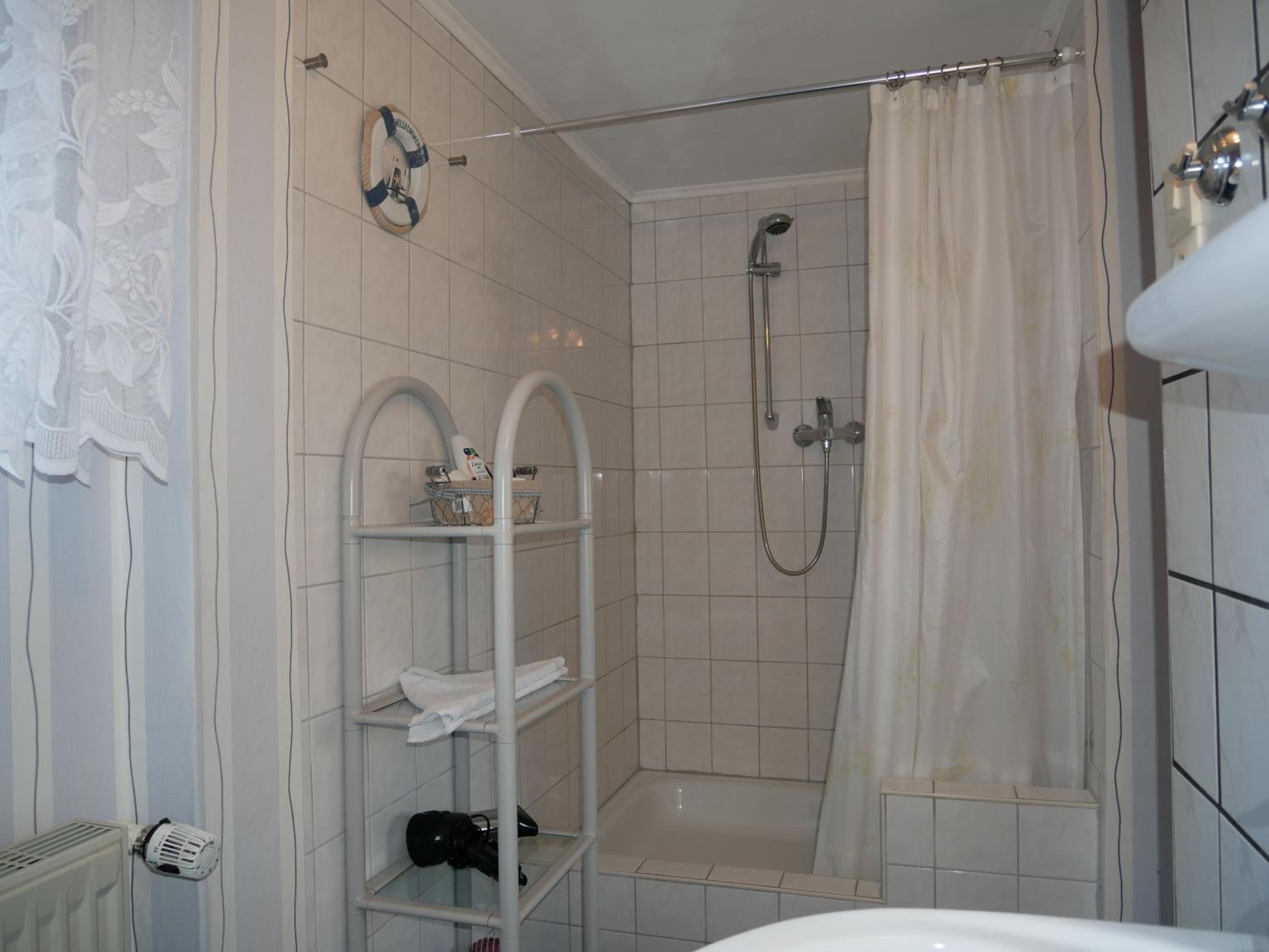 One-Bedroom Apartment with Terrace photo 3