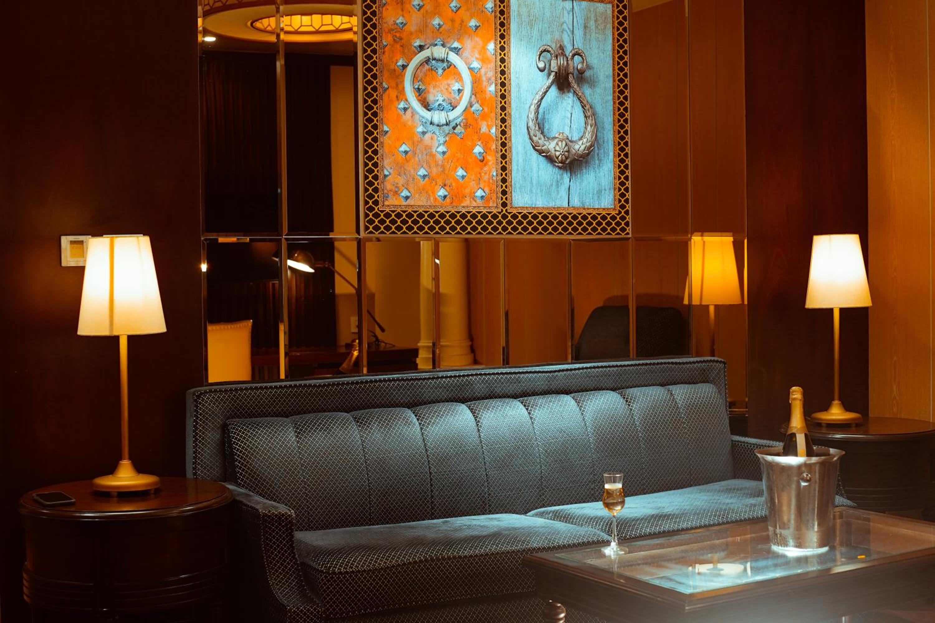 Deluxe Suite - Photo 2