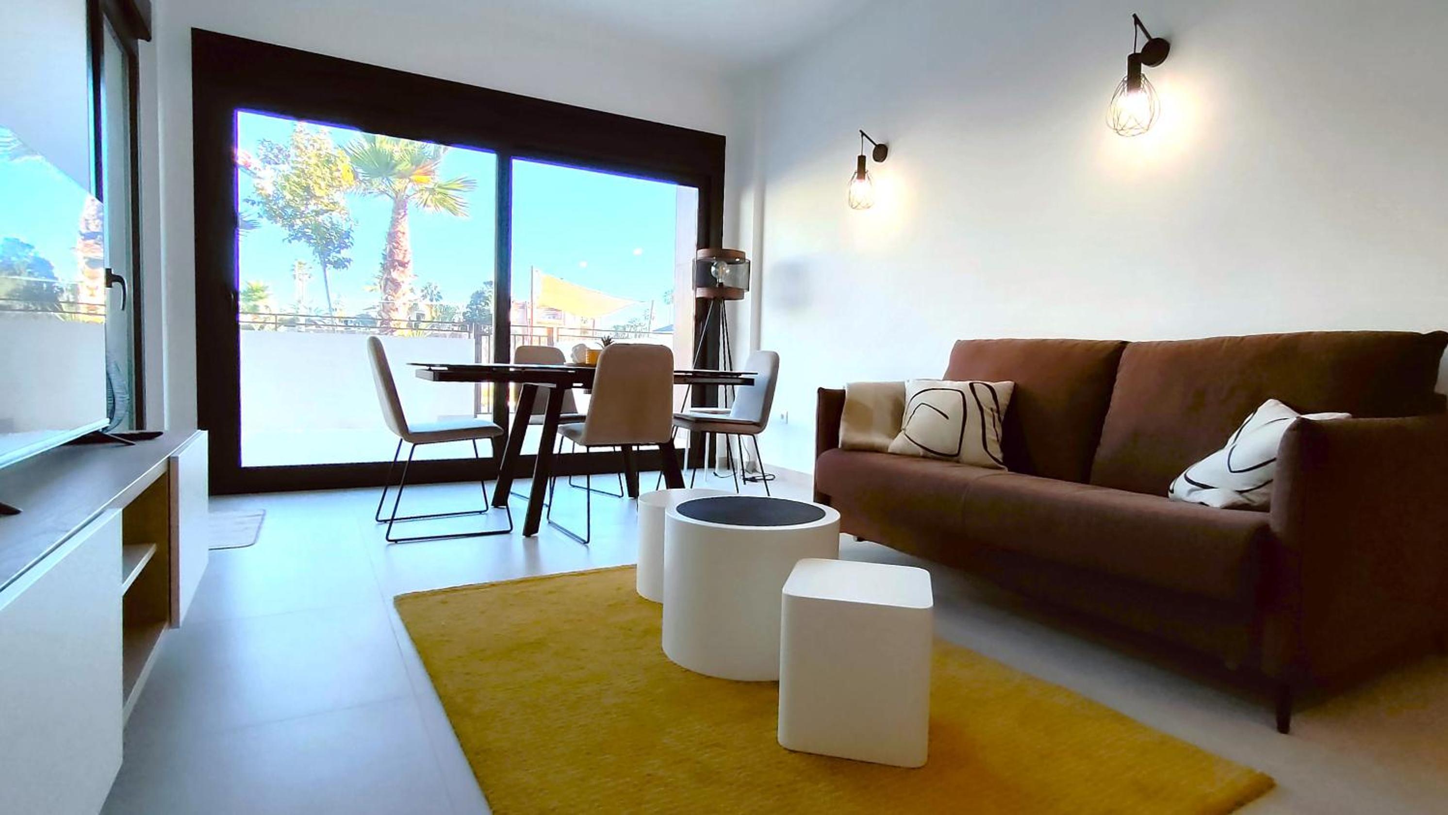 Apartamento con vista a la piscina