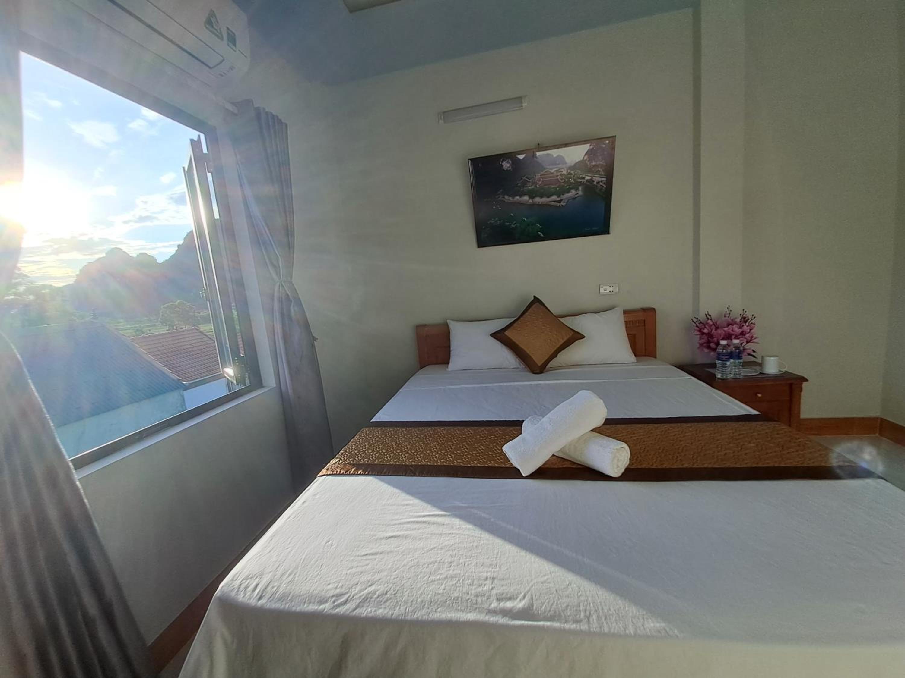 Twin Room with City View