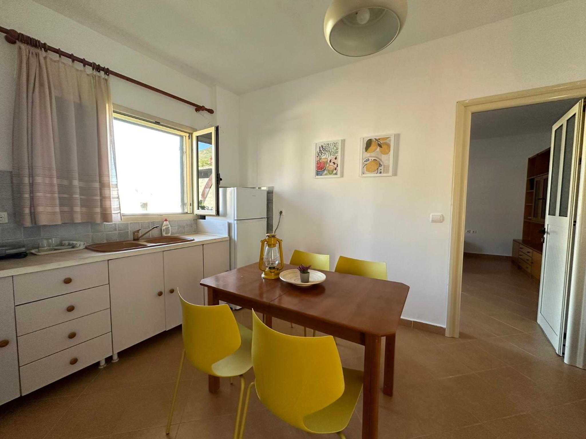 One-Bedroom Apartment photo 2