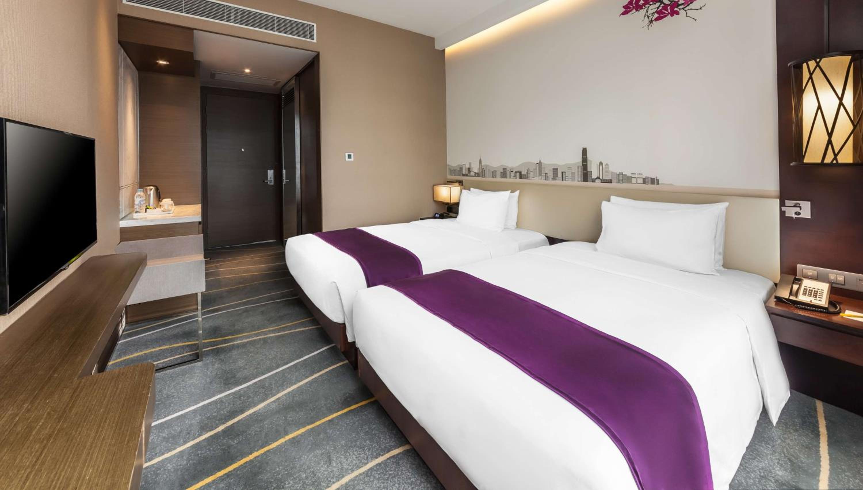 Twin Room with Garden View - High Floor photo 3