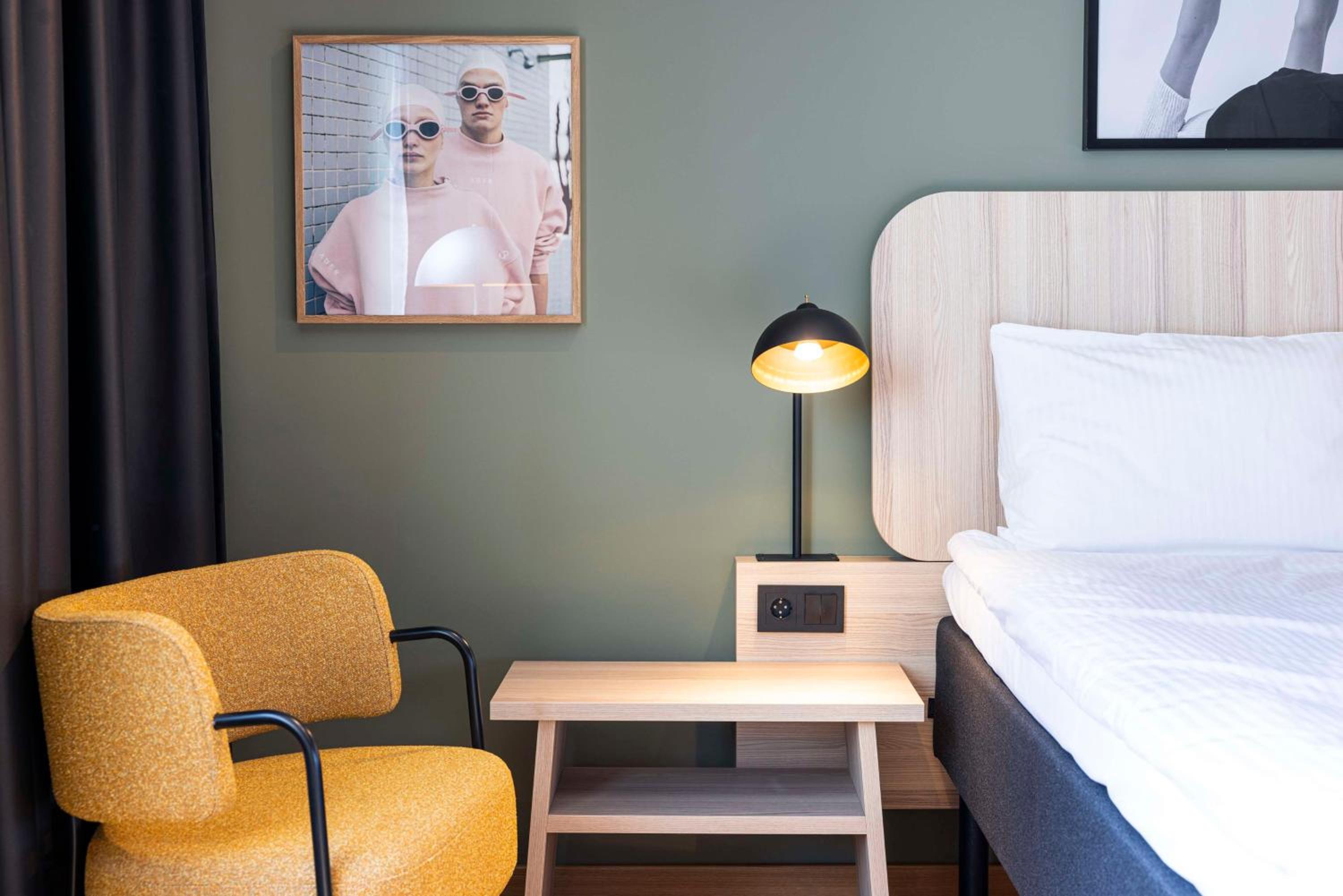 Superior King Room - Photo 7