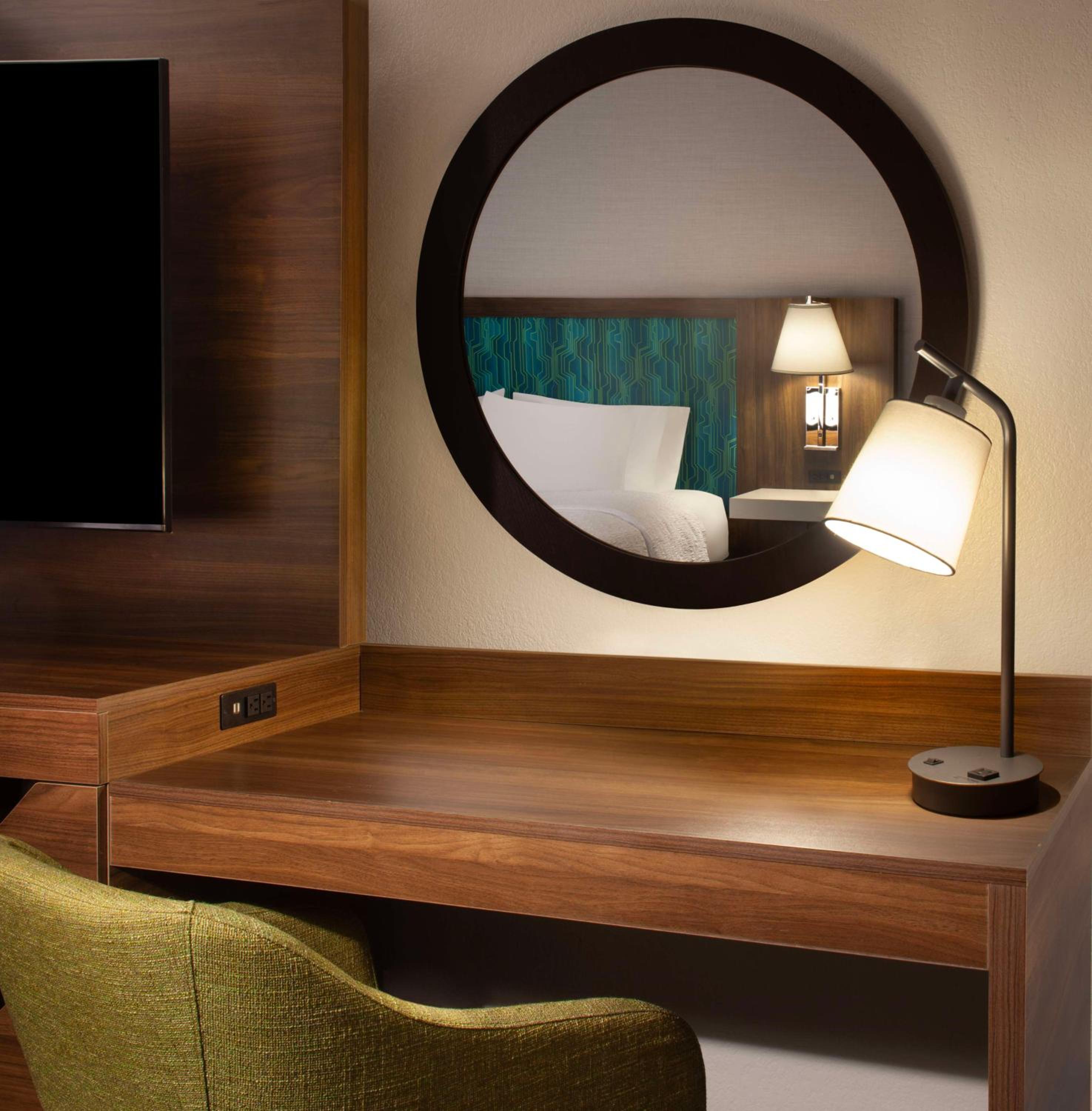 King Room with Sofa Bed photo 2