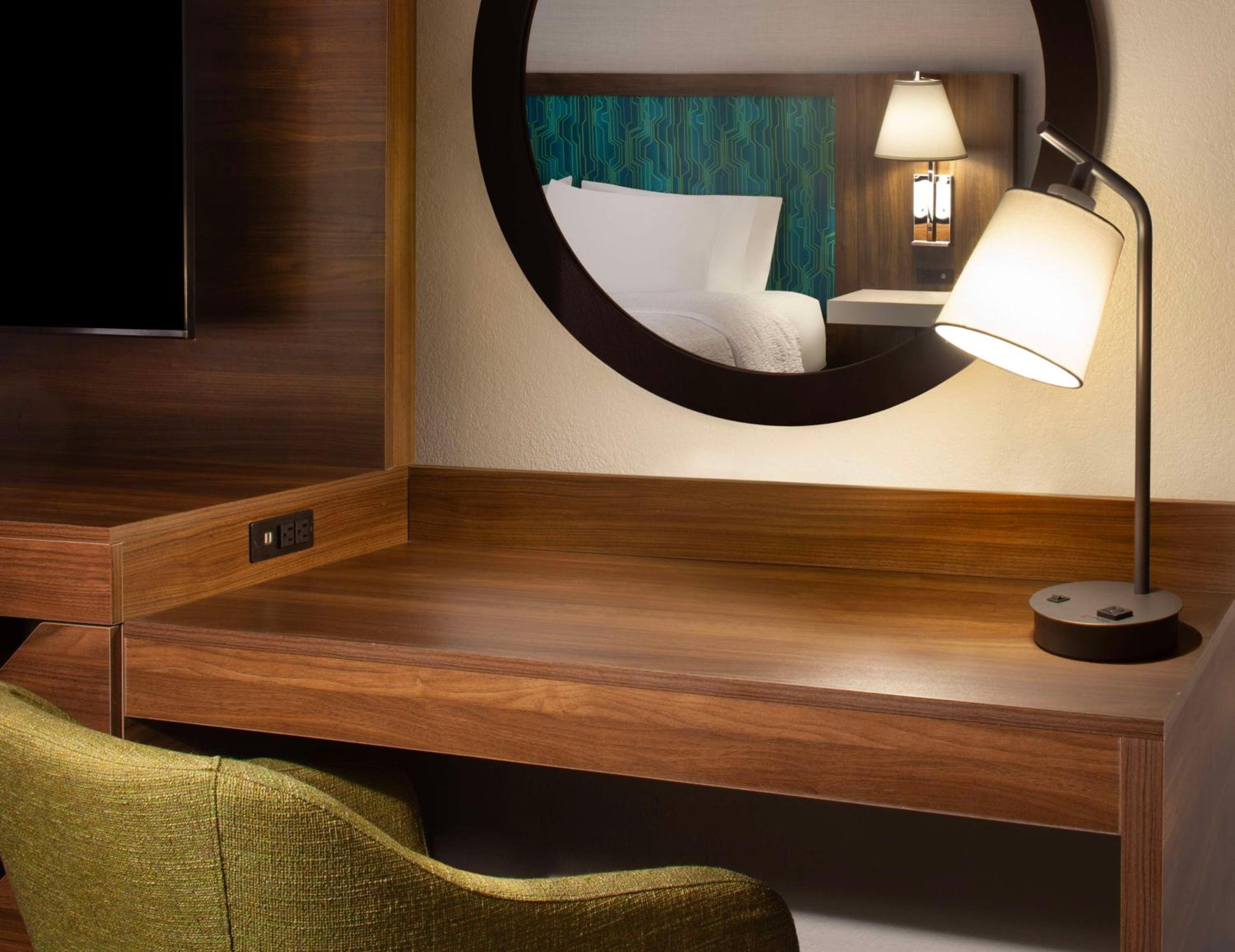Double Room with Two Double Beds - Hearing Access/Non-Smoking photo 2