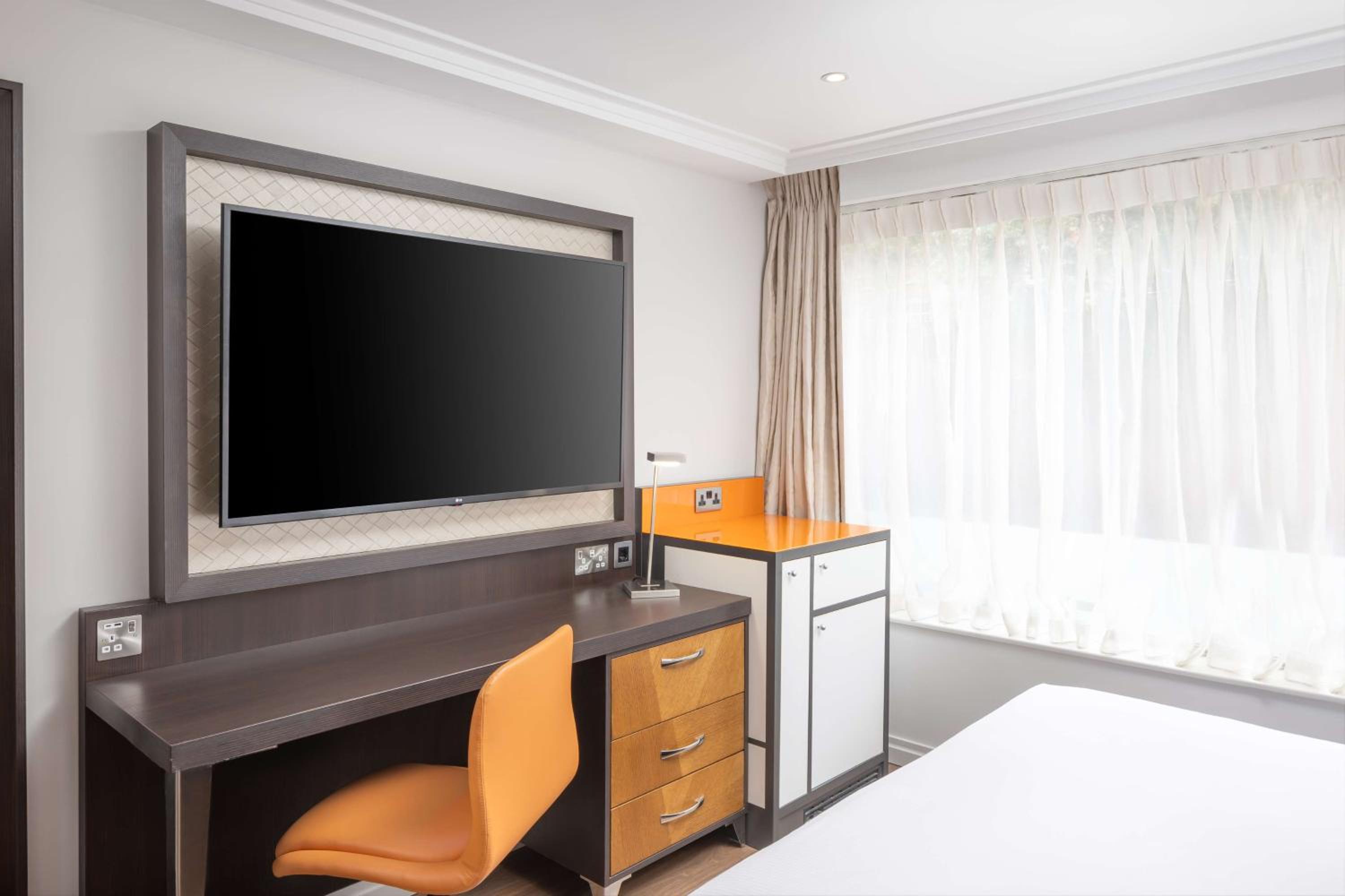 Queen Room - Mobility Access photo 3