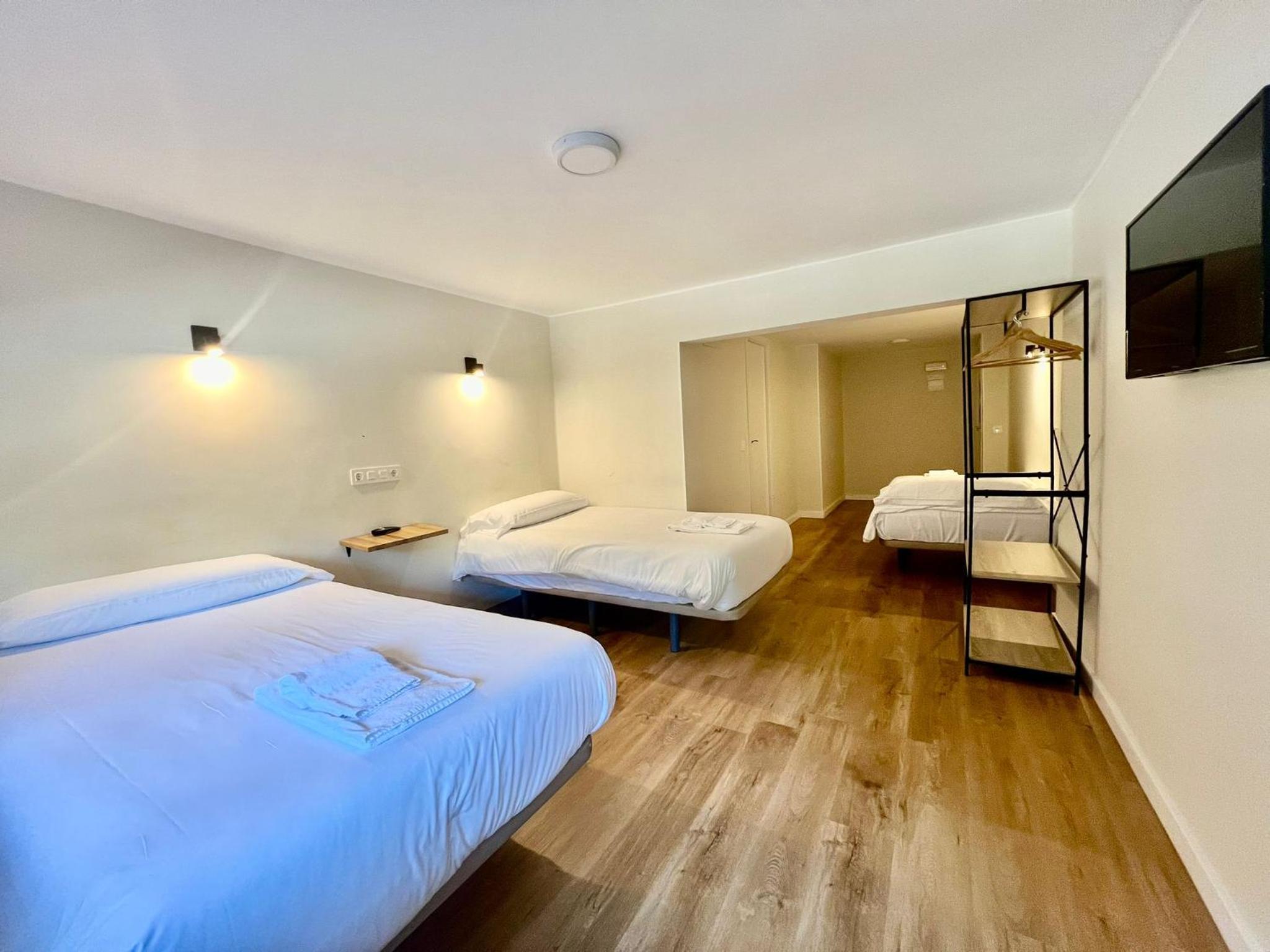 Triple Room - Photo 15