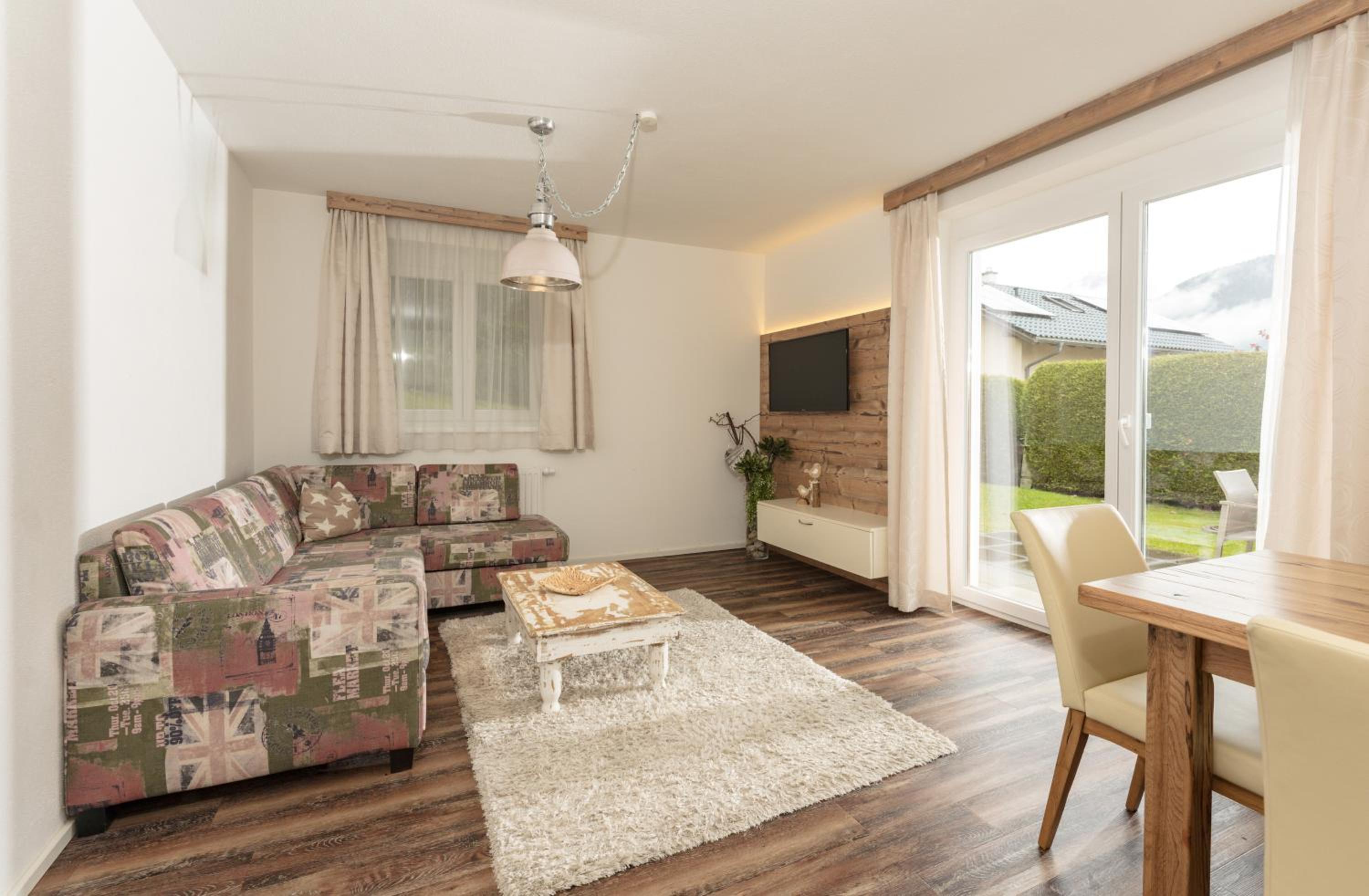 Apartment with Terrace photo 1