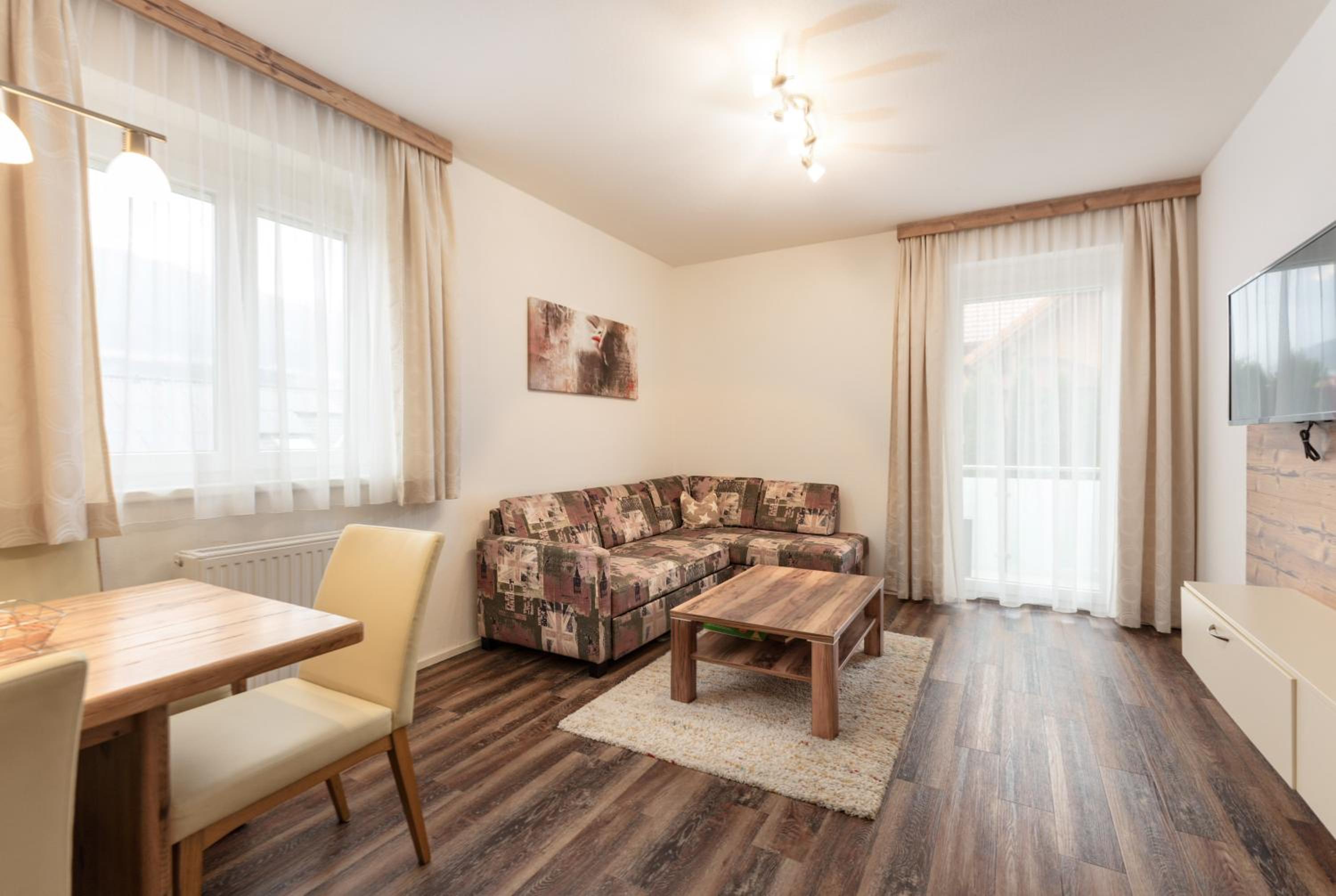 Apartment with Balcony photo 1