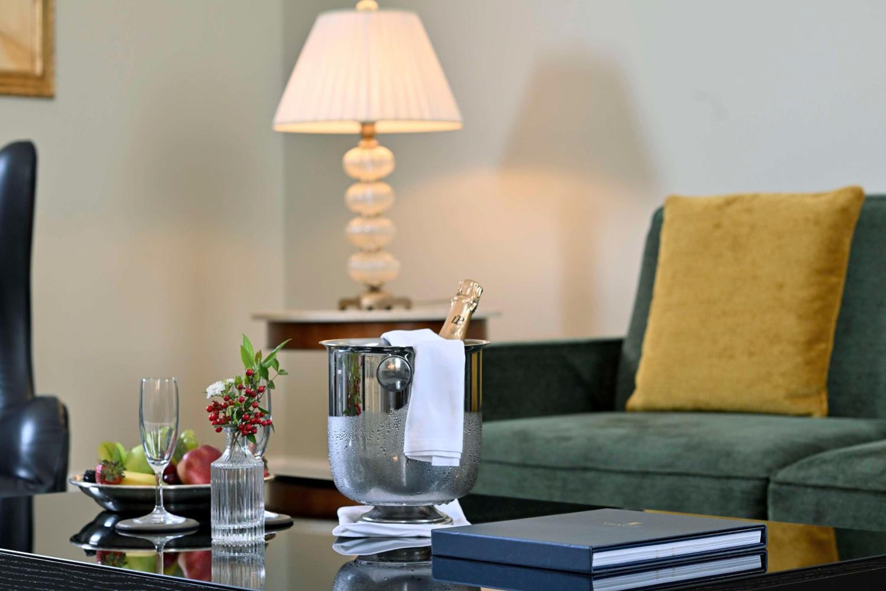 Junior Suite with Lagoon View