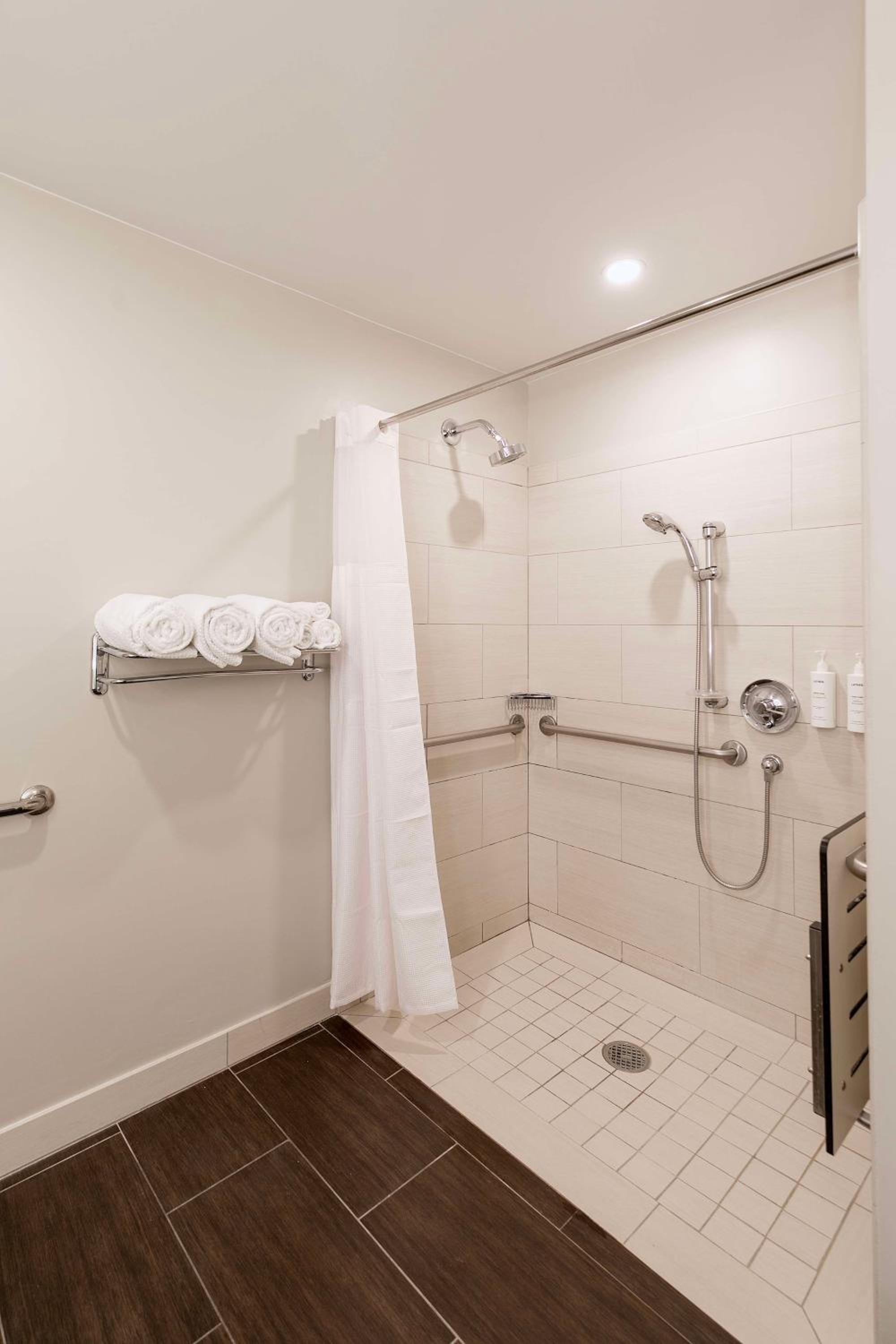 King Room with Roll-In Shower - Mobility and Hearing Access