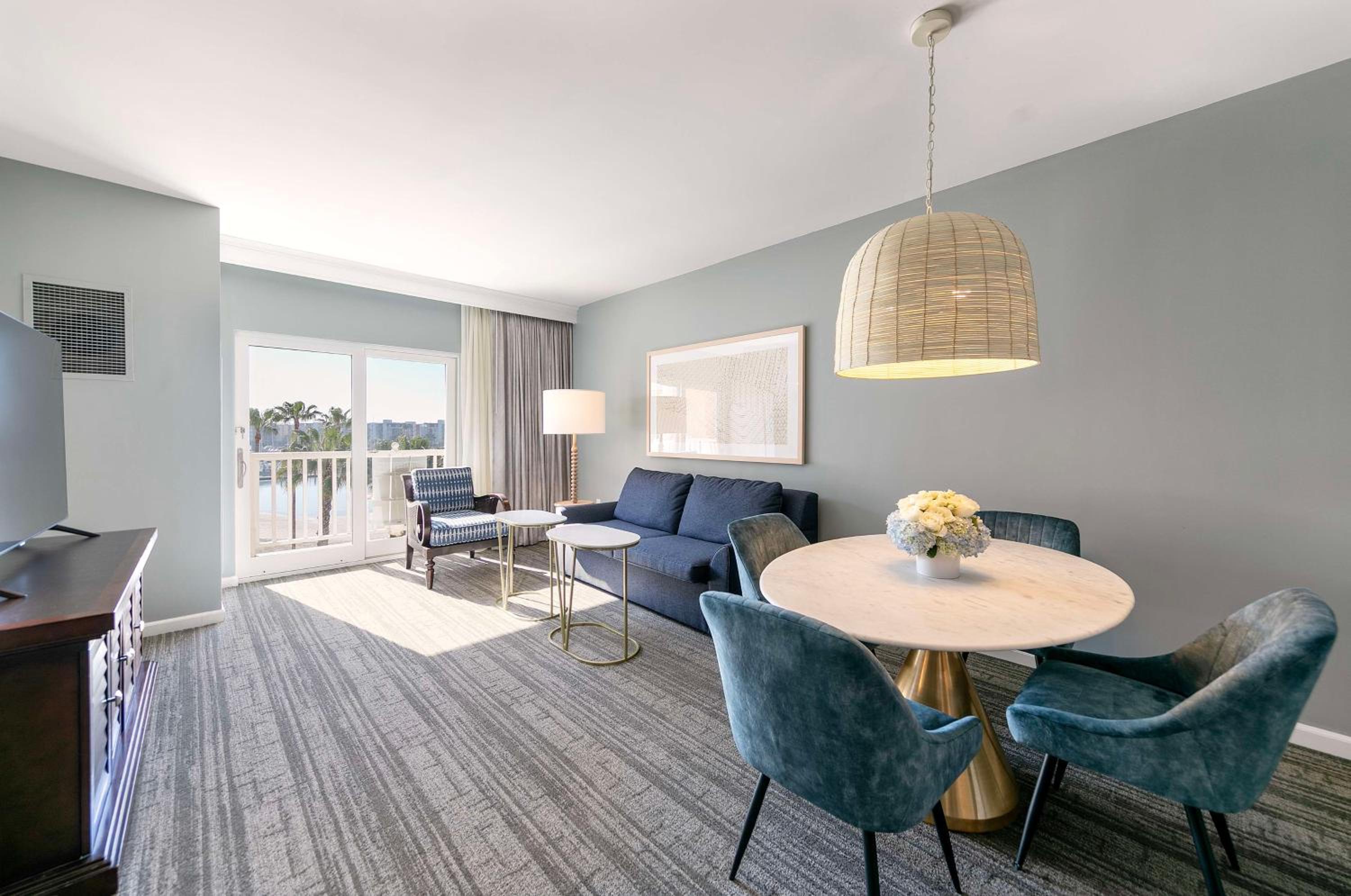 One-Bedroom King Suite with Marina View