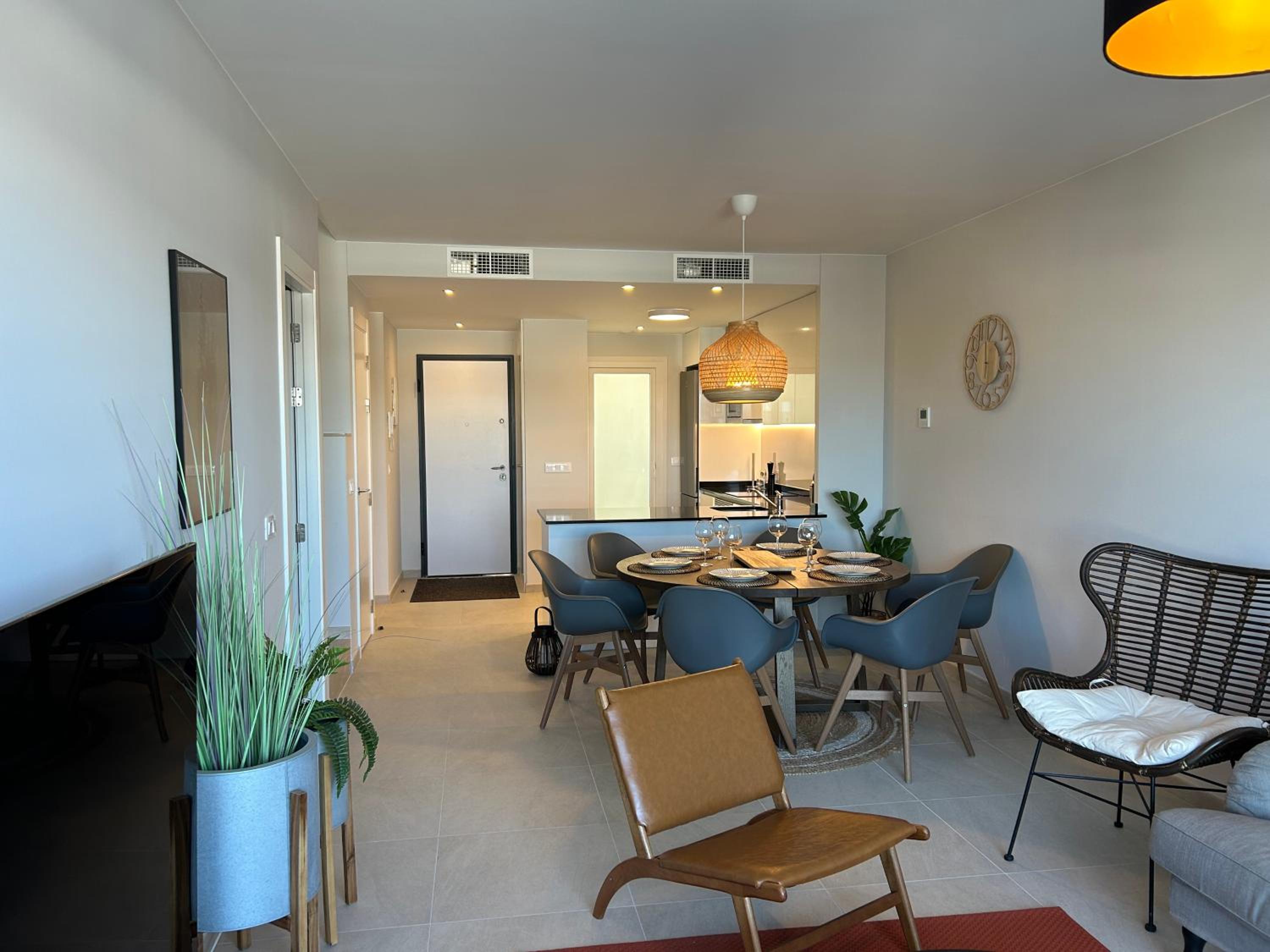 Apartamento de tres habitaciones - Piso alto