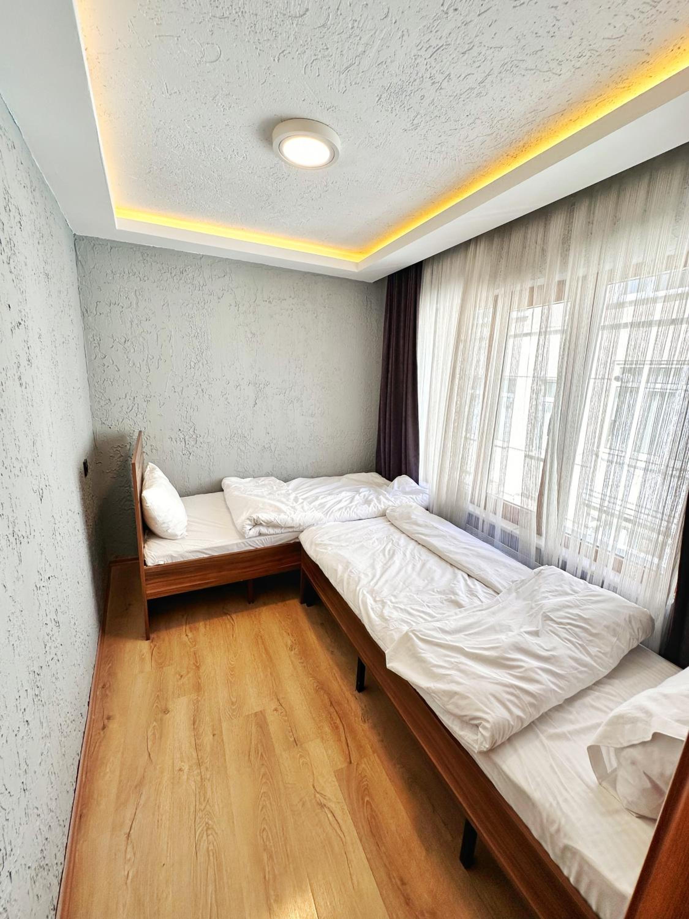 Family Room with Private Bathroom - Photo 16