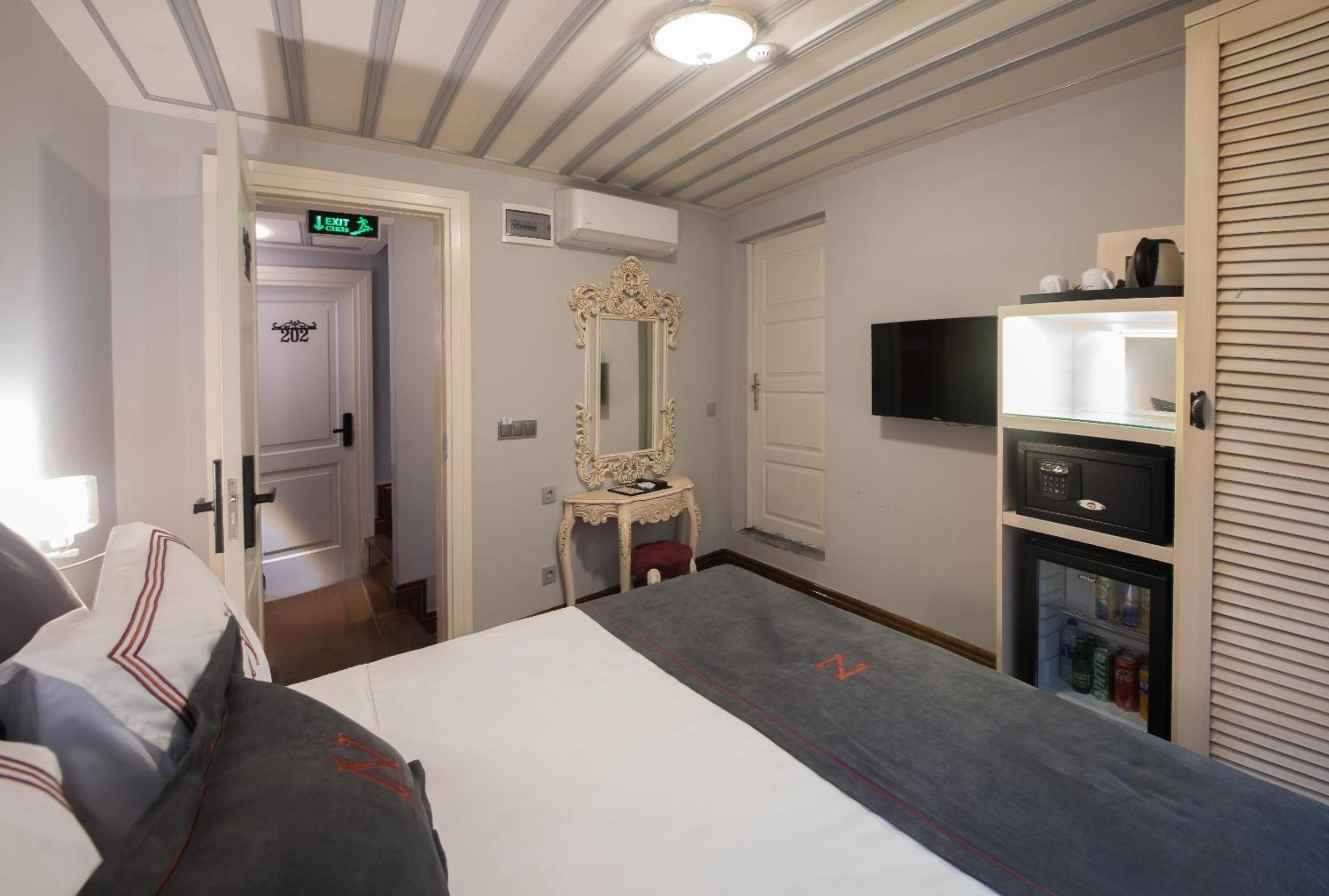 Deluxe Double Room photo 3