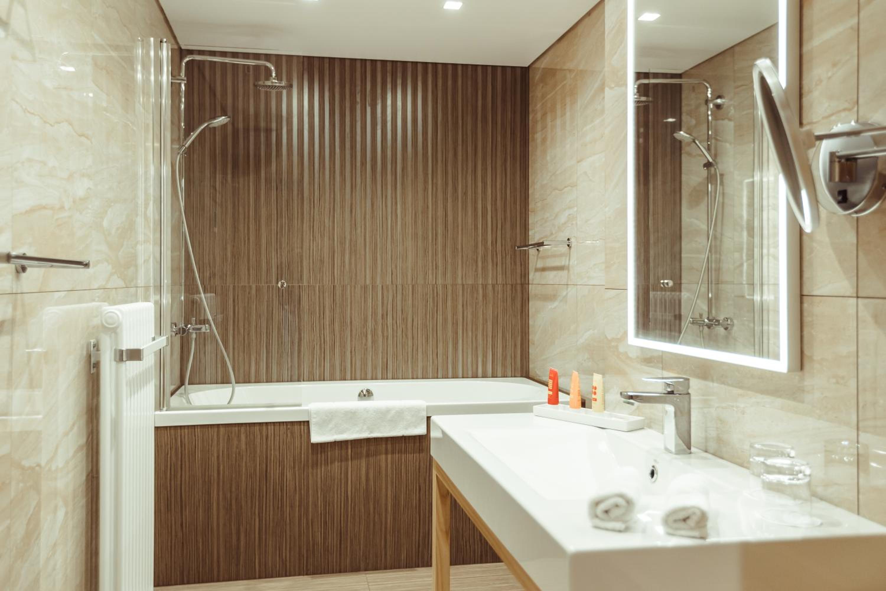 Suite with Terrace - Photo 5
