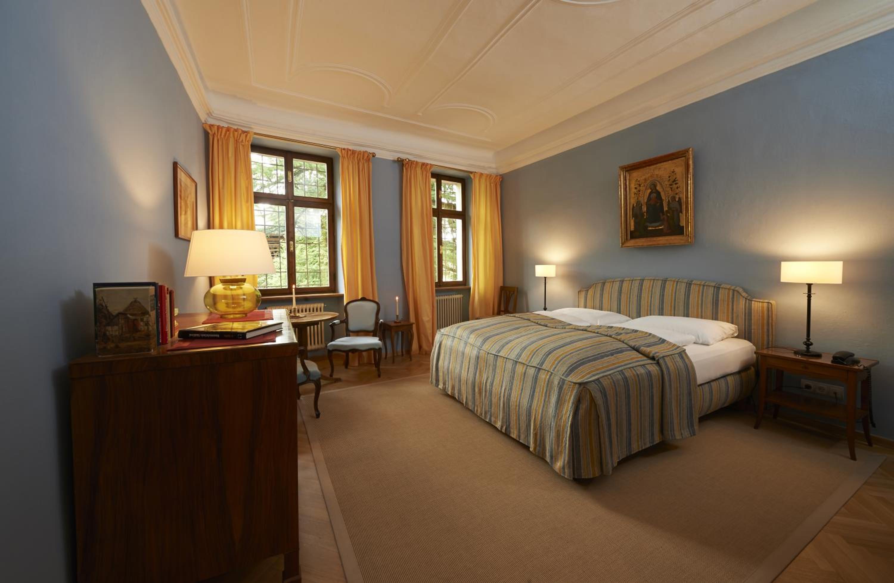 Large Double Room - Photo 2