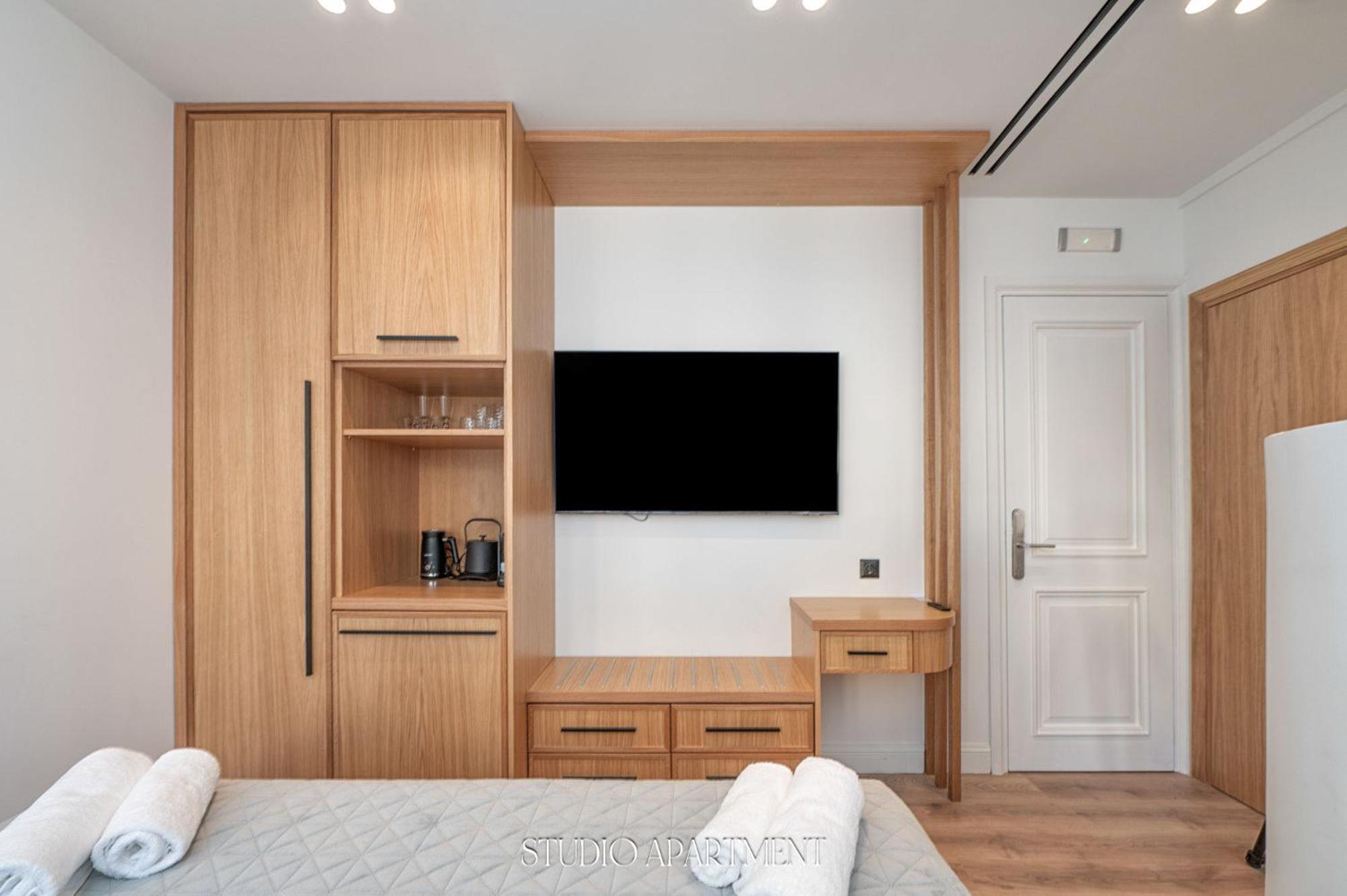 Studio Apartment photo 3