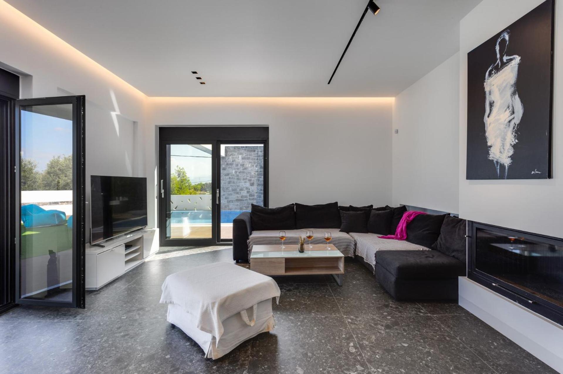 Six-Bedroom Villa 