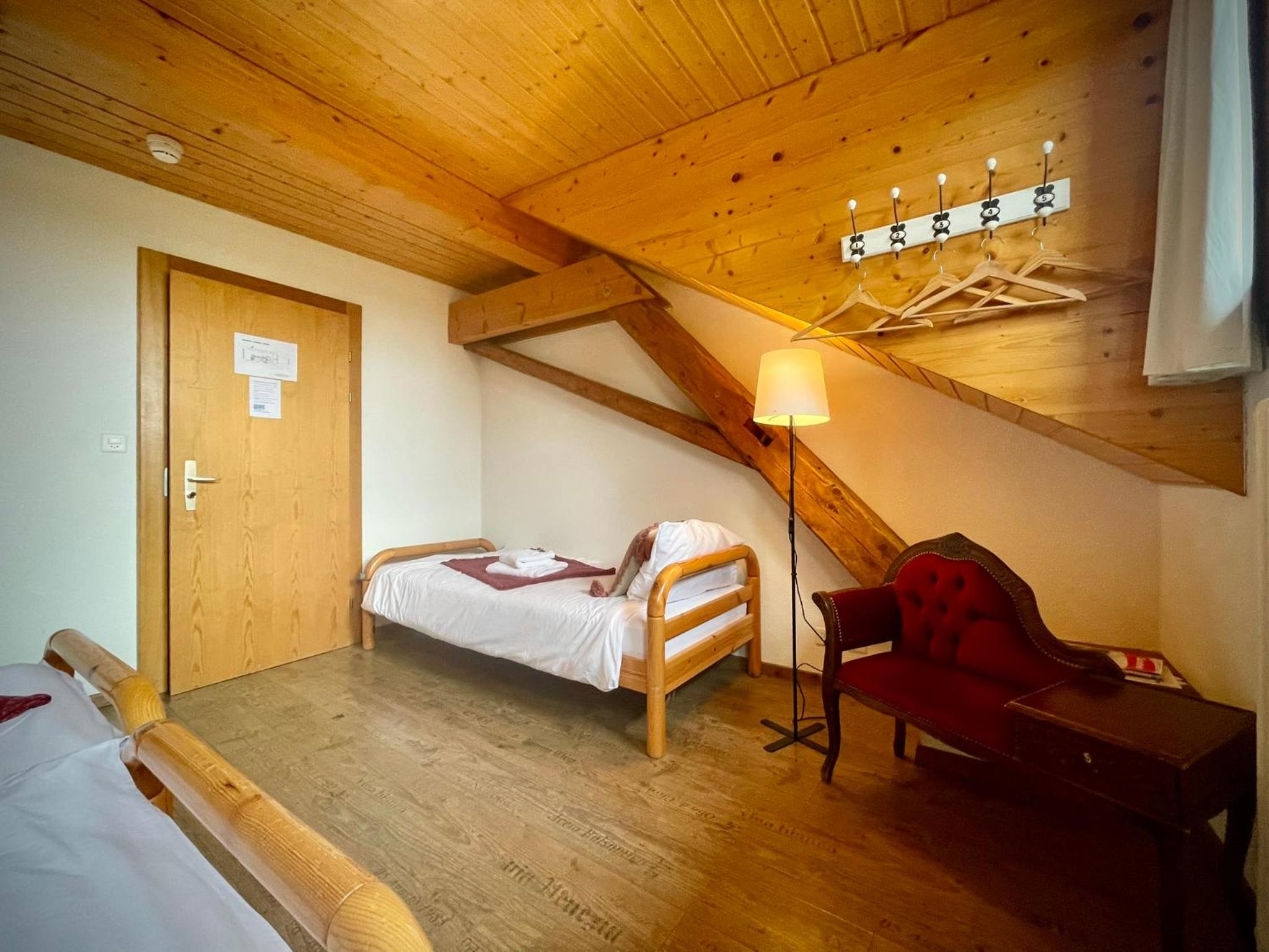 Basic Triple Room with Shared Bathroom photo 3