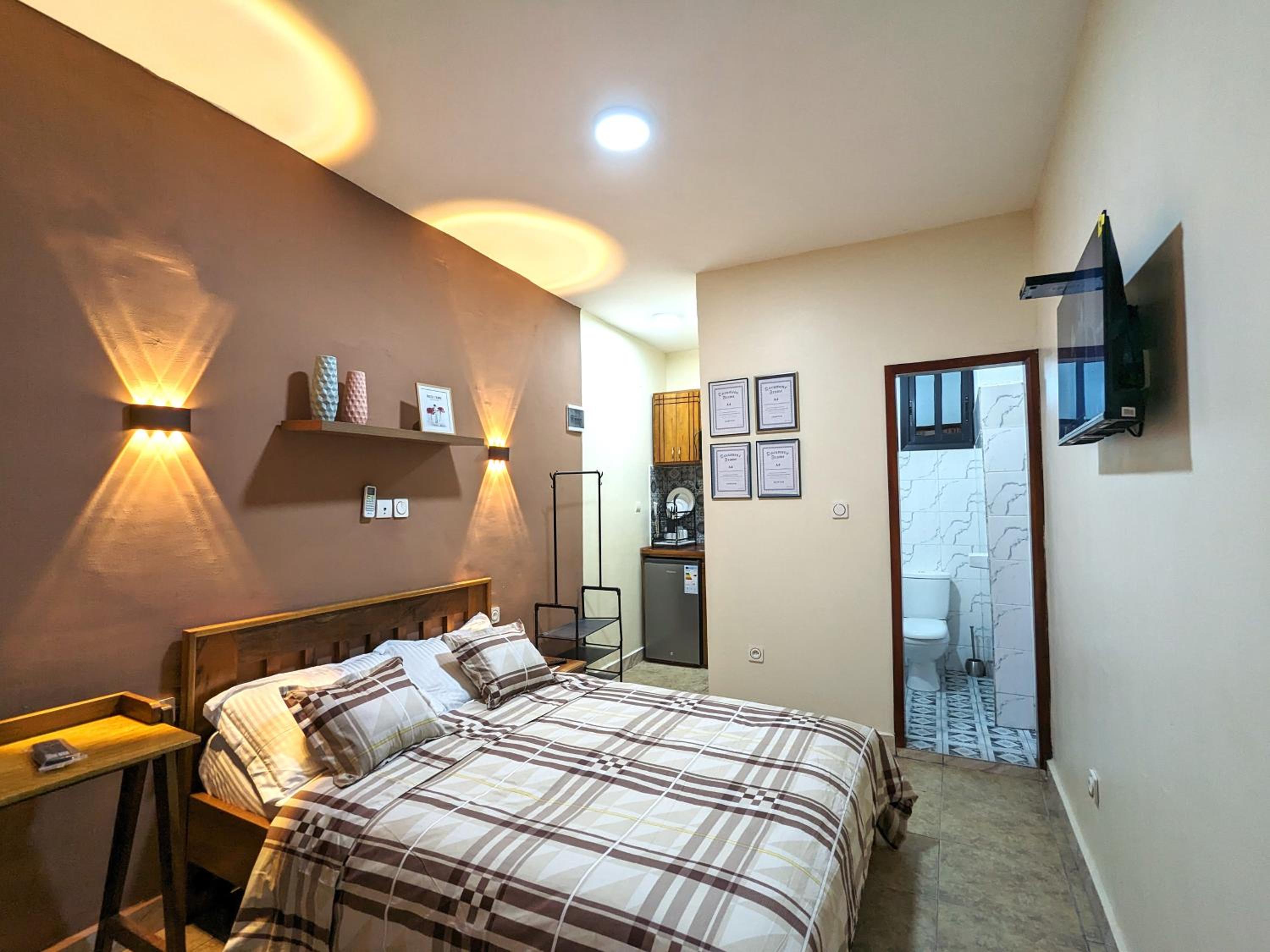 Double Room With Private Bathroom photo 1