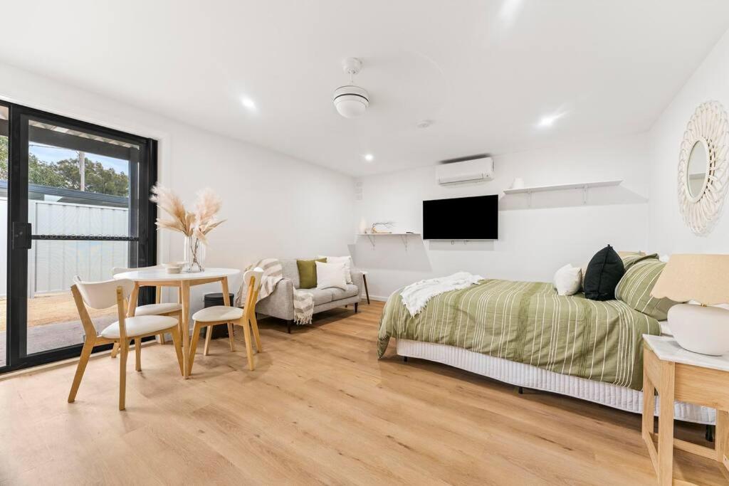 One-Bedroom House