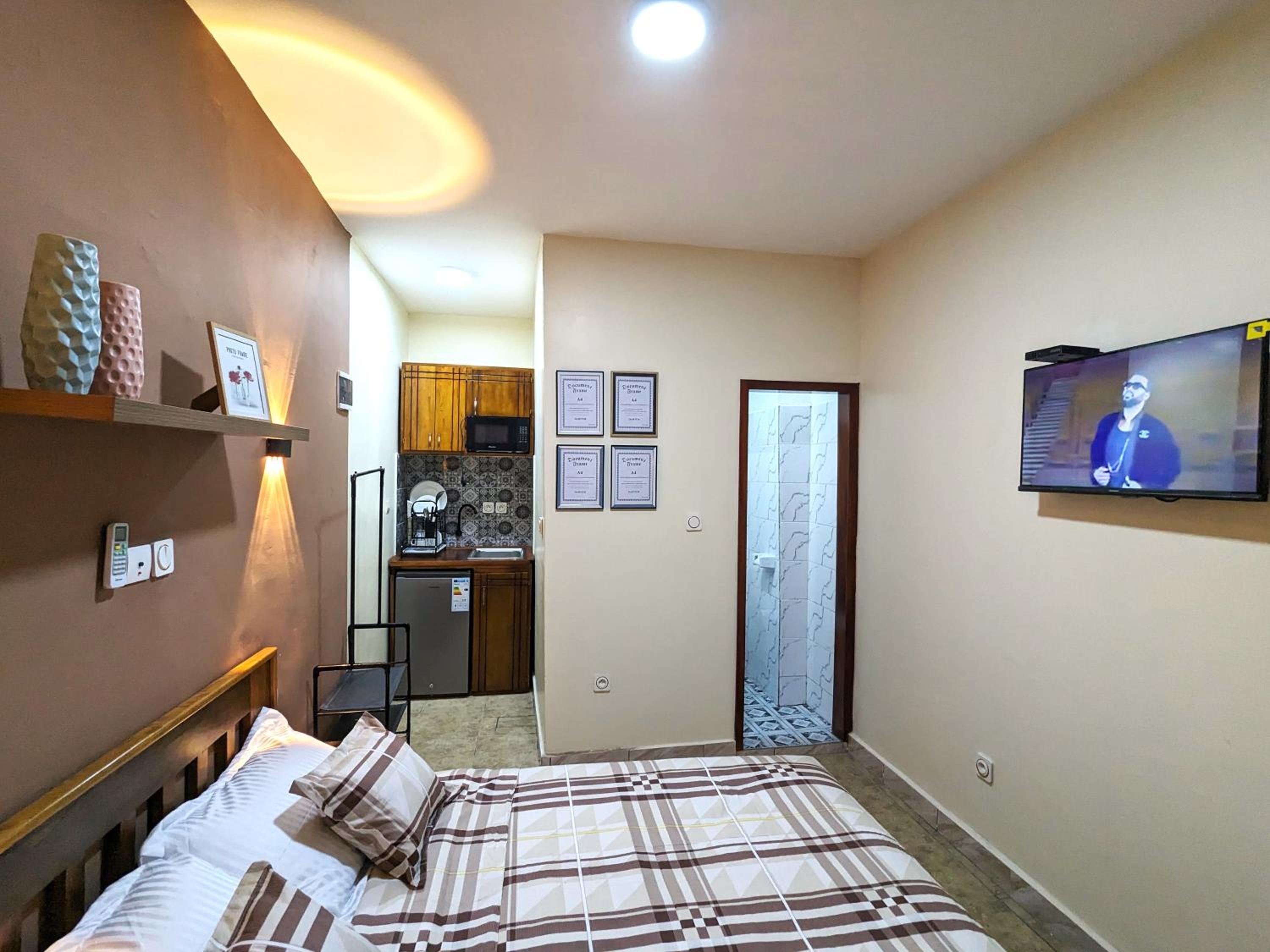 Double Room With Private Bathroom photo 2